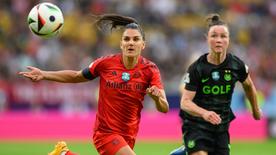 Football: Frauen-Supercup FC Bayern - VfL Wolfsburg.