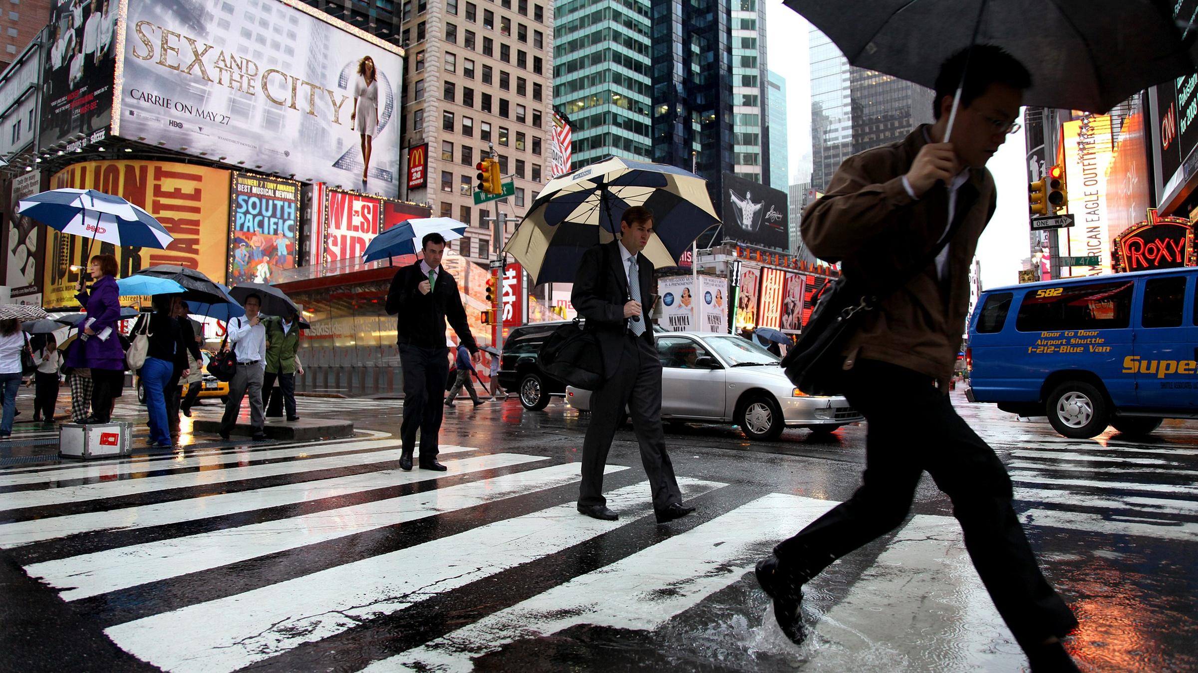 Fussgänger auf dem Times Square in New York