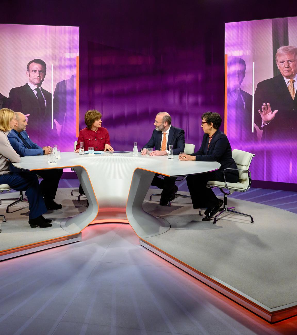 Von links: Katrin Eigendorf, Omid Nouripour, Maybrit Illner, Manfred Weber, Mariam Lau