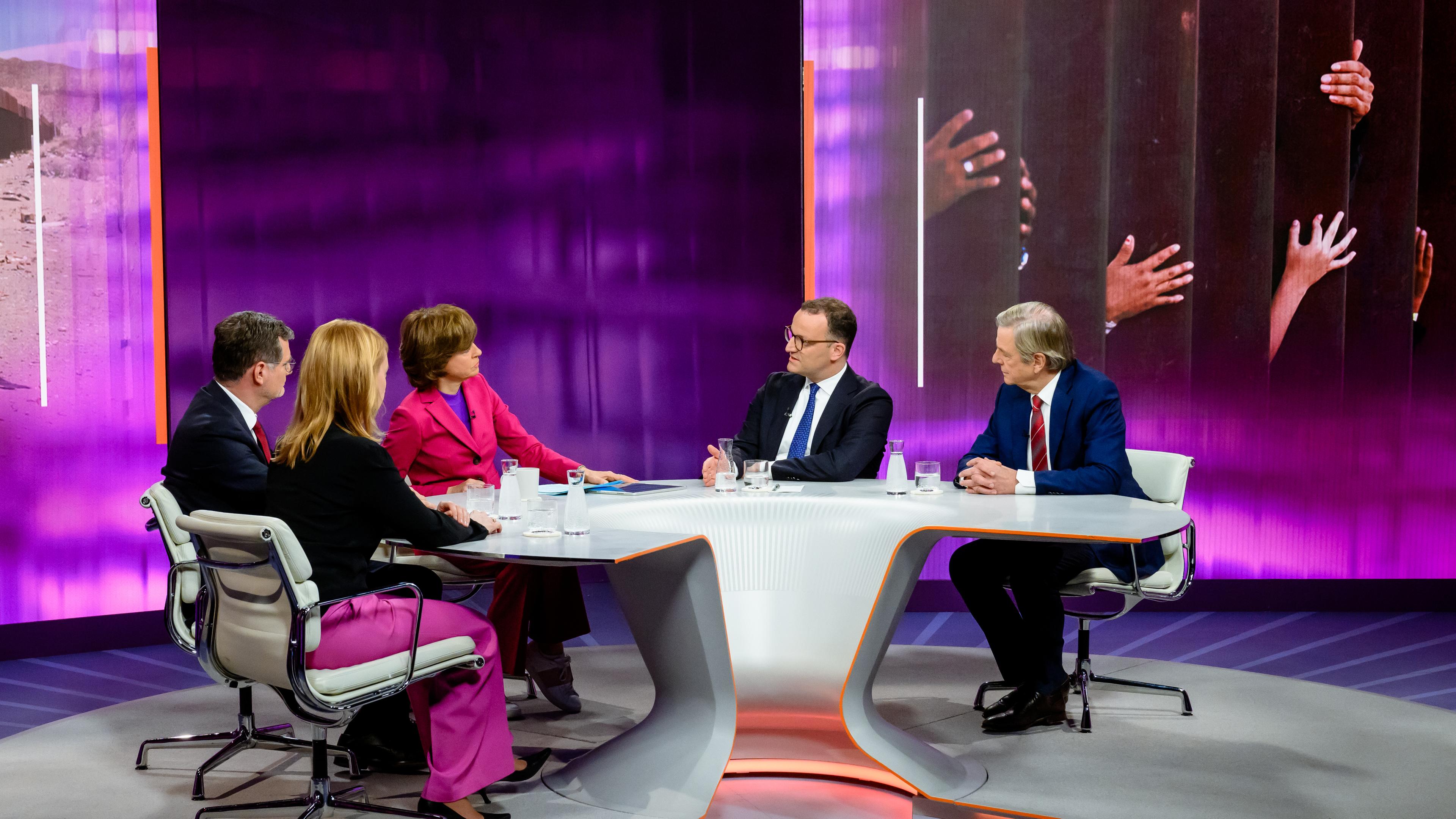 Von links: Wolfgang Schmidt, Melanie Amann, Maybrit Illner, Jens Spahn, Claus Kleber