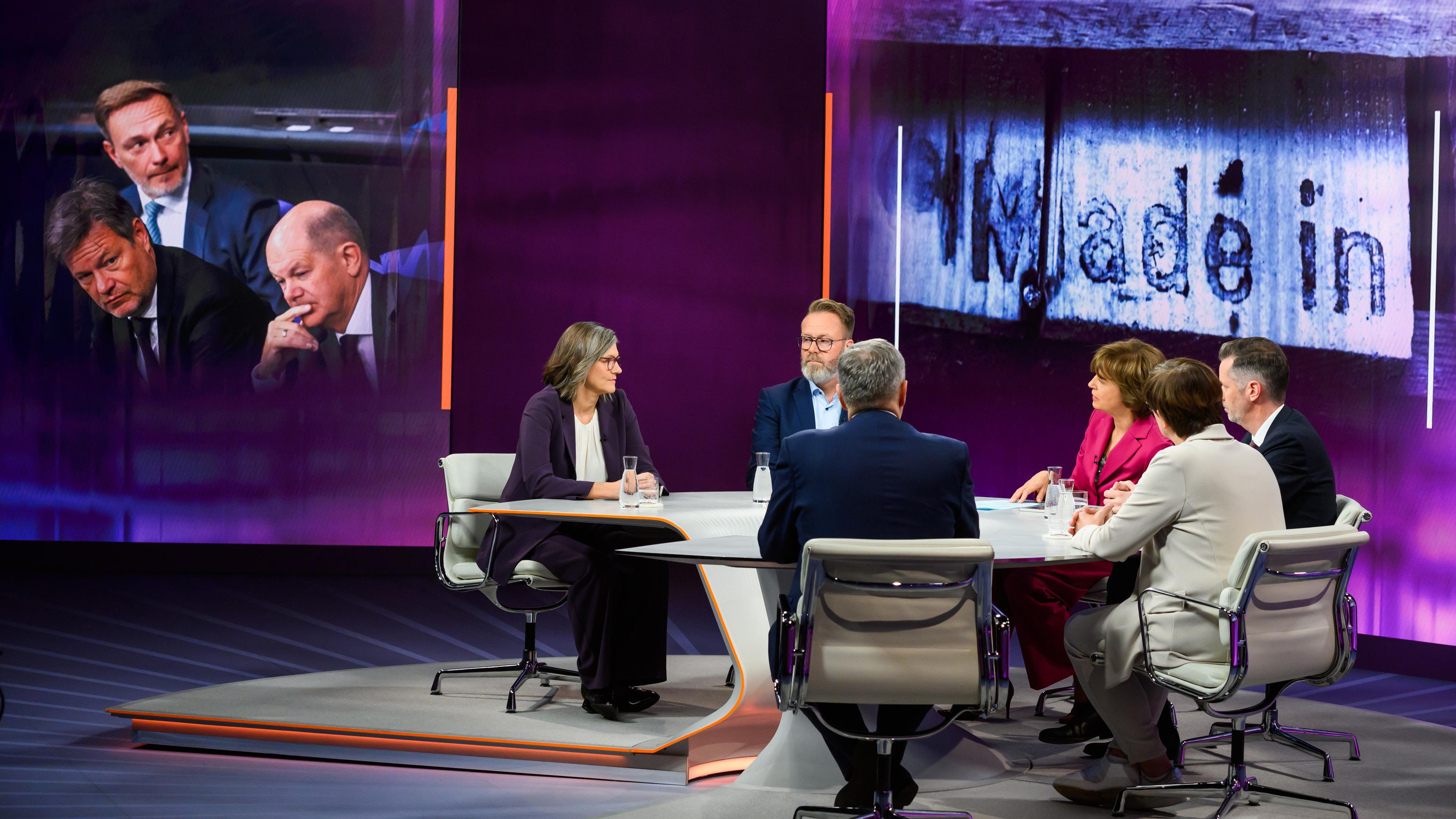 v.l.: Christiane Benner, Claus Ruhe Madsen, Maybrit Illner, Christian Dürr, Saskia Esken, Jörg Dittrich