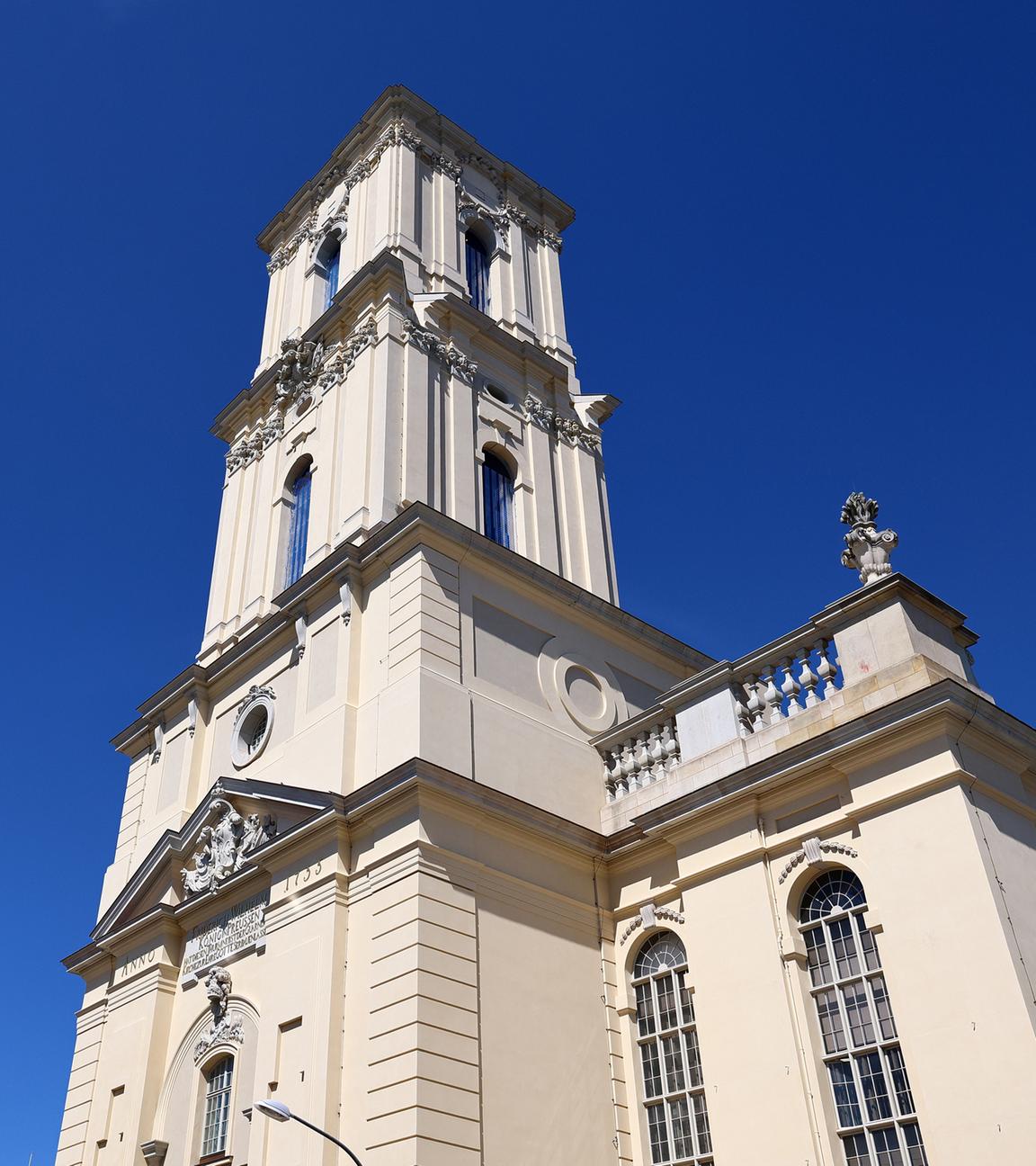 Der wiedererrichtete Turm der Garnisonkirche in Potsdam.