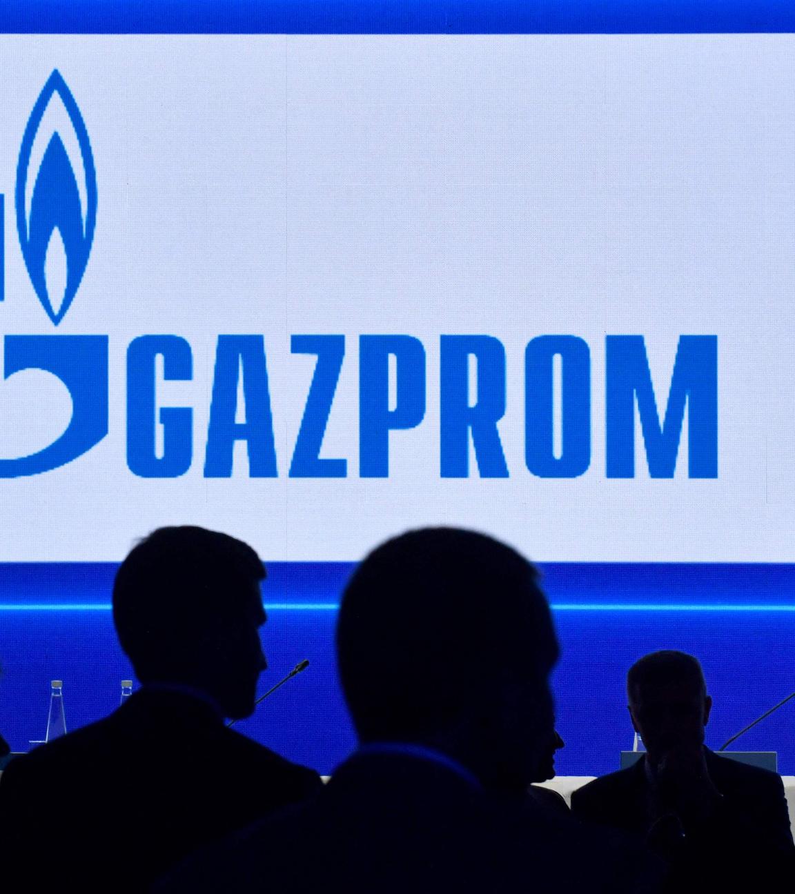 Das Logo der Firma Gazprom in blau.