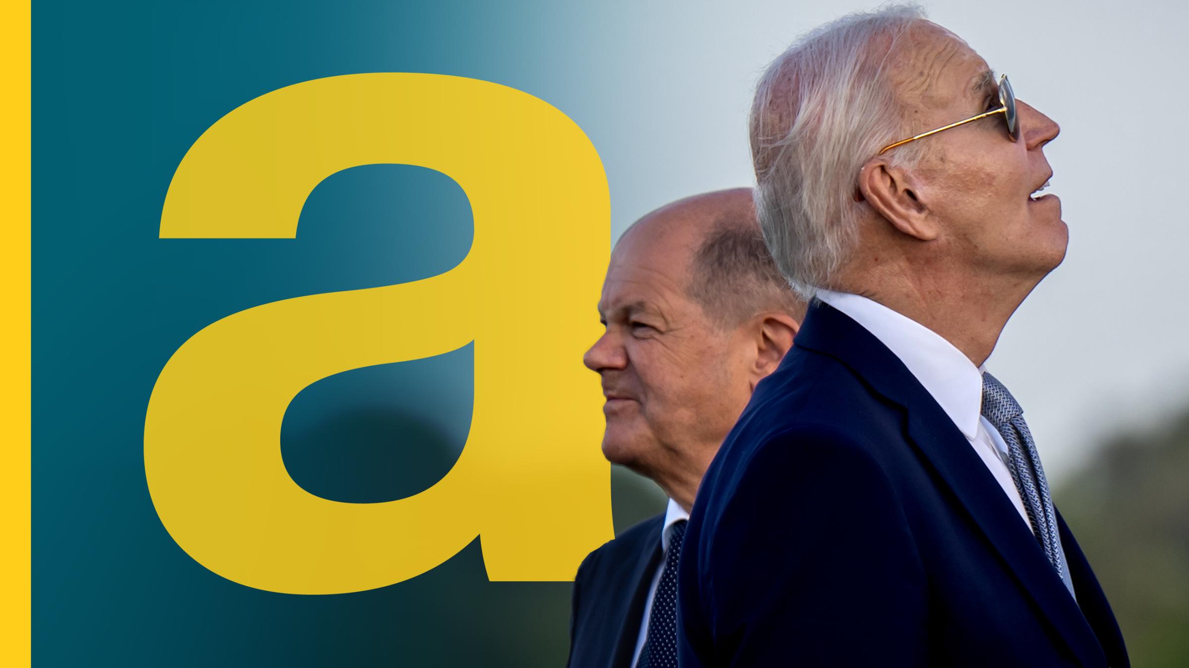 Joe Biden und Olaf Scholz stehen hintereinander, daneben großes gelbes A