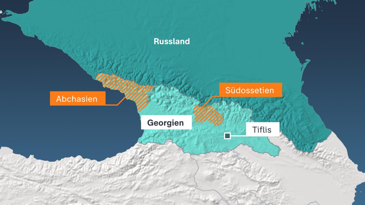 Die Karte zeigt Georgien. Es liegt südlich von Russland. Abchasien und Südossetien sind abtrünnige Gebiete, Moskau erkennt sie als unabhängige Staaten an.