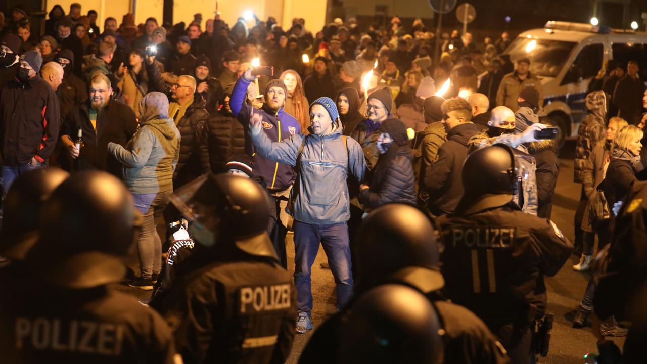 Gewalt bei Demos: Maier warnt vor "Tourismus"