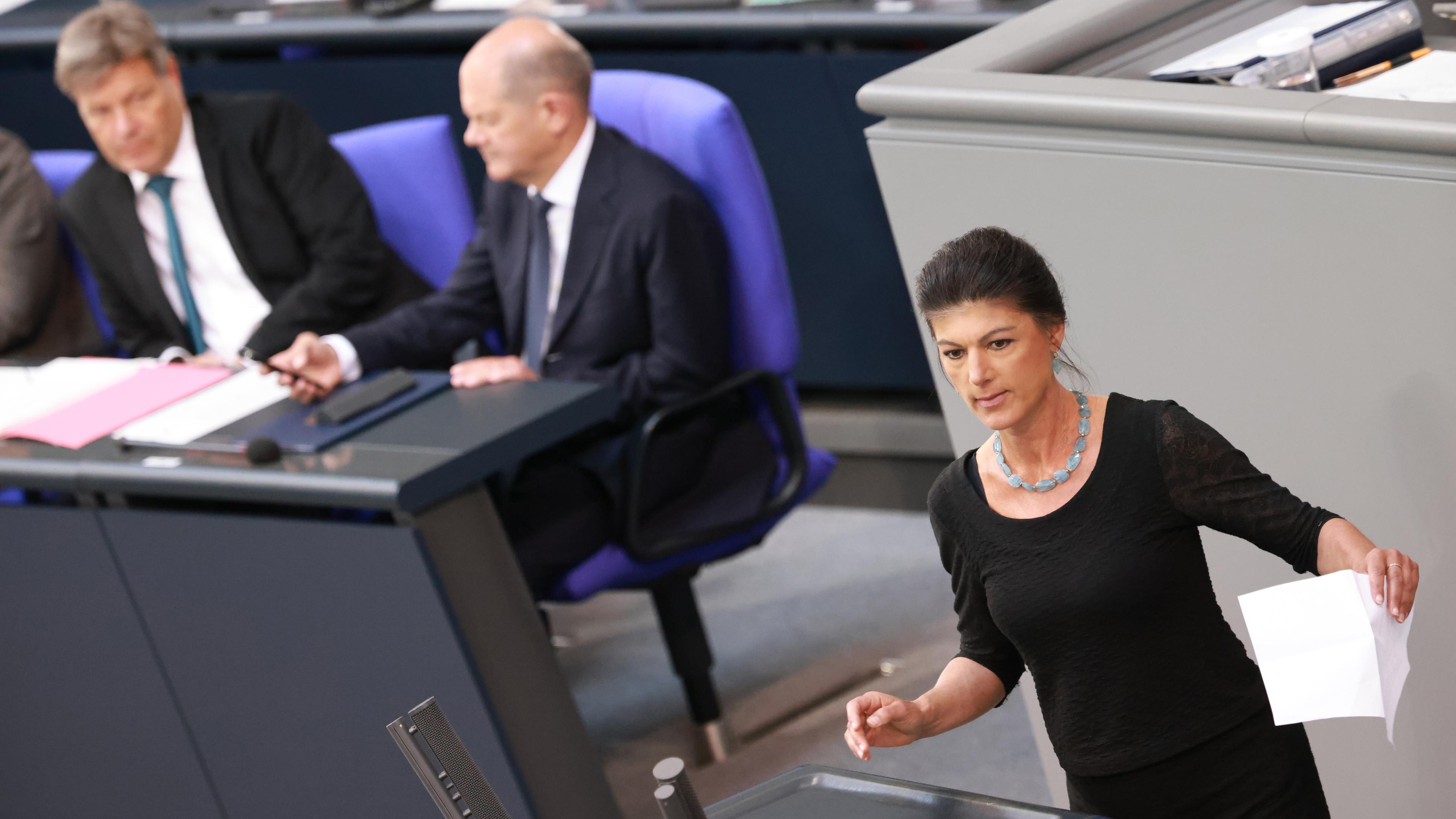 Robert Habeck, Olaf Scholz und Sahra Wagenknecht im Bundestag