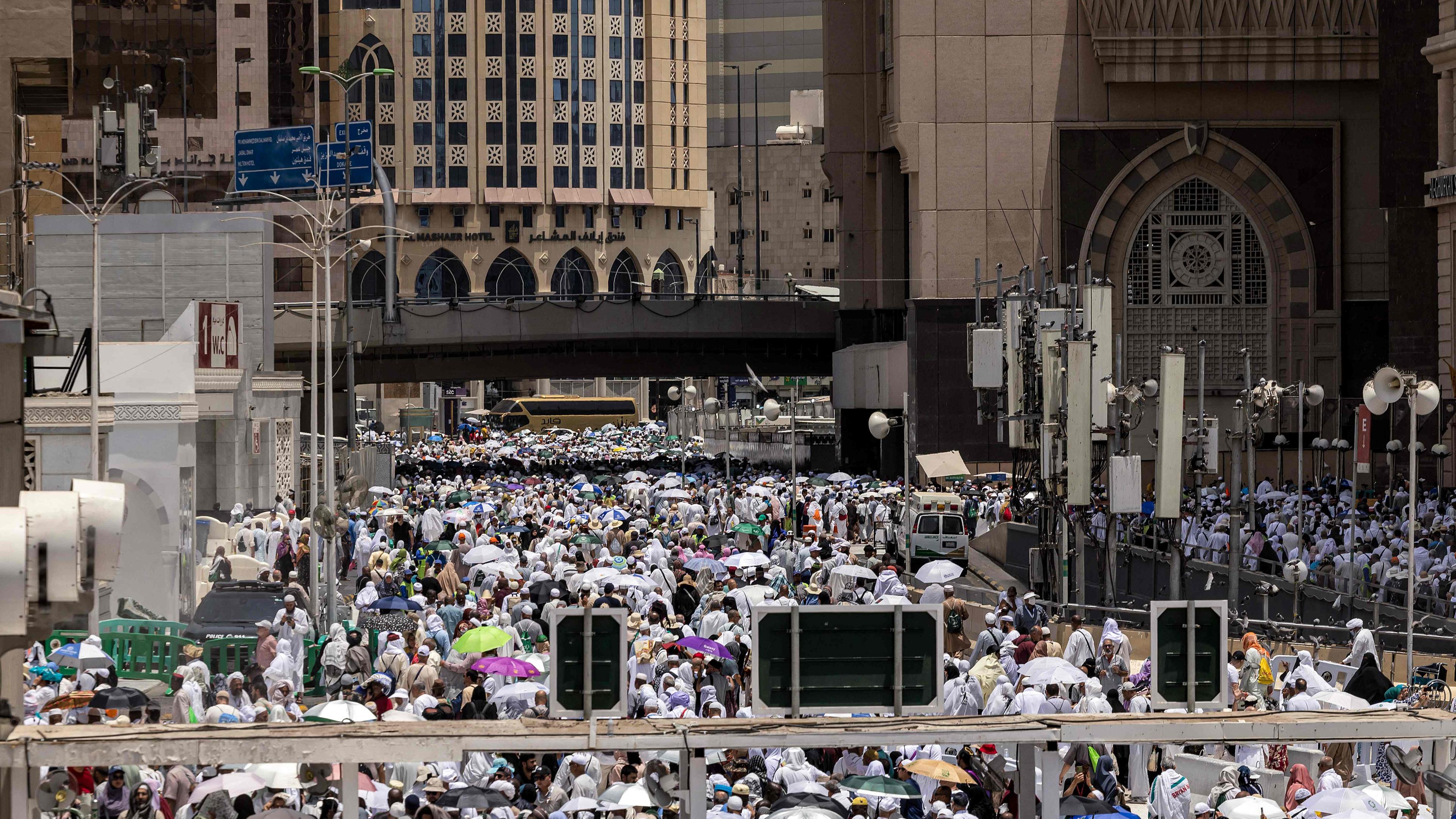 Muslimische Pilger kommen in Mekka an