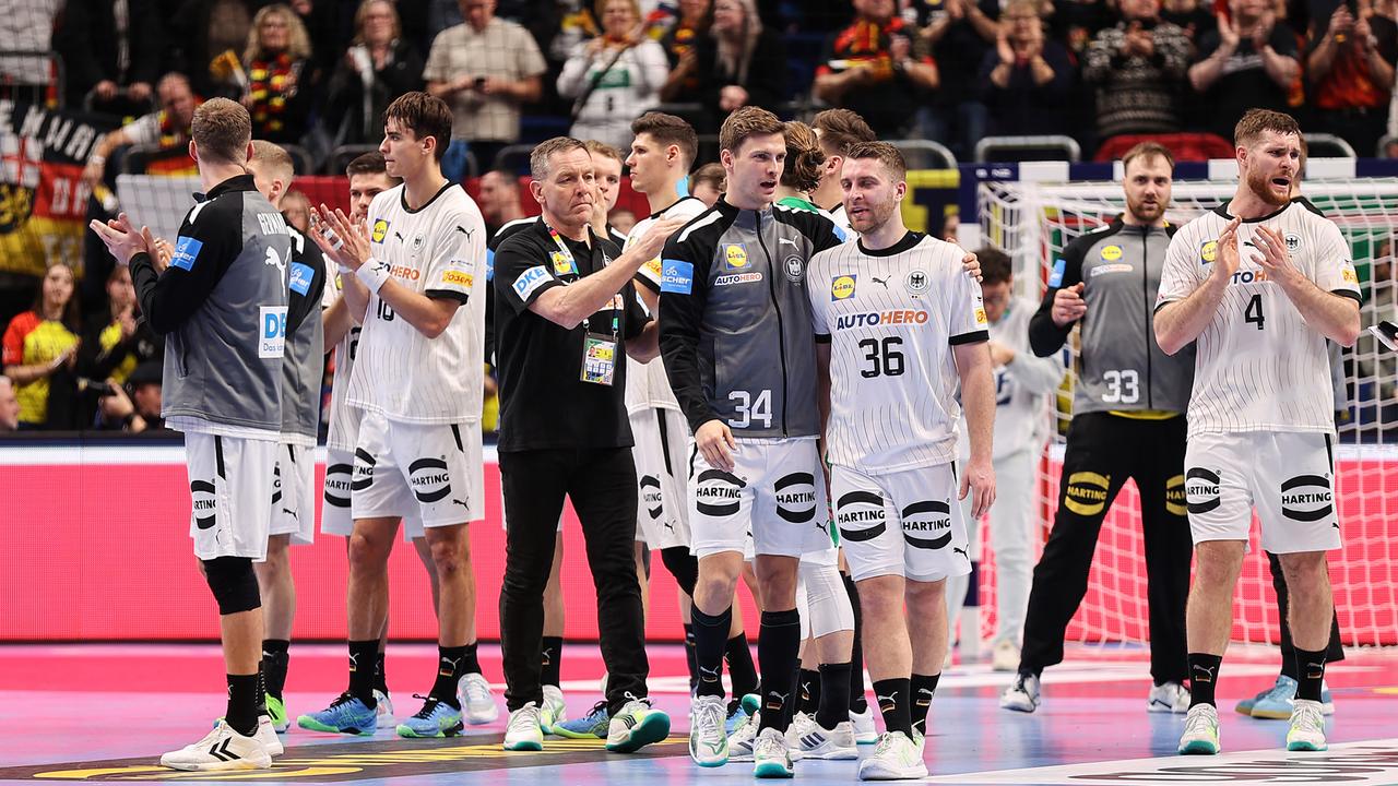 German Handball Team’s Epic Battle Against France Ends in 30:33 Defeat – No Fault of Andreas Wolff
