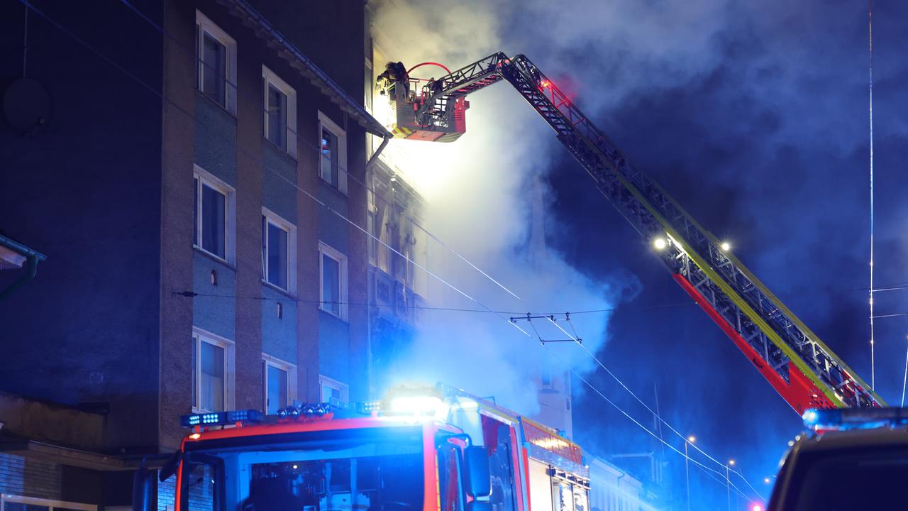 Brandursache Unklar: Tote Bei Hausbrand In Solingen - ZDFheute