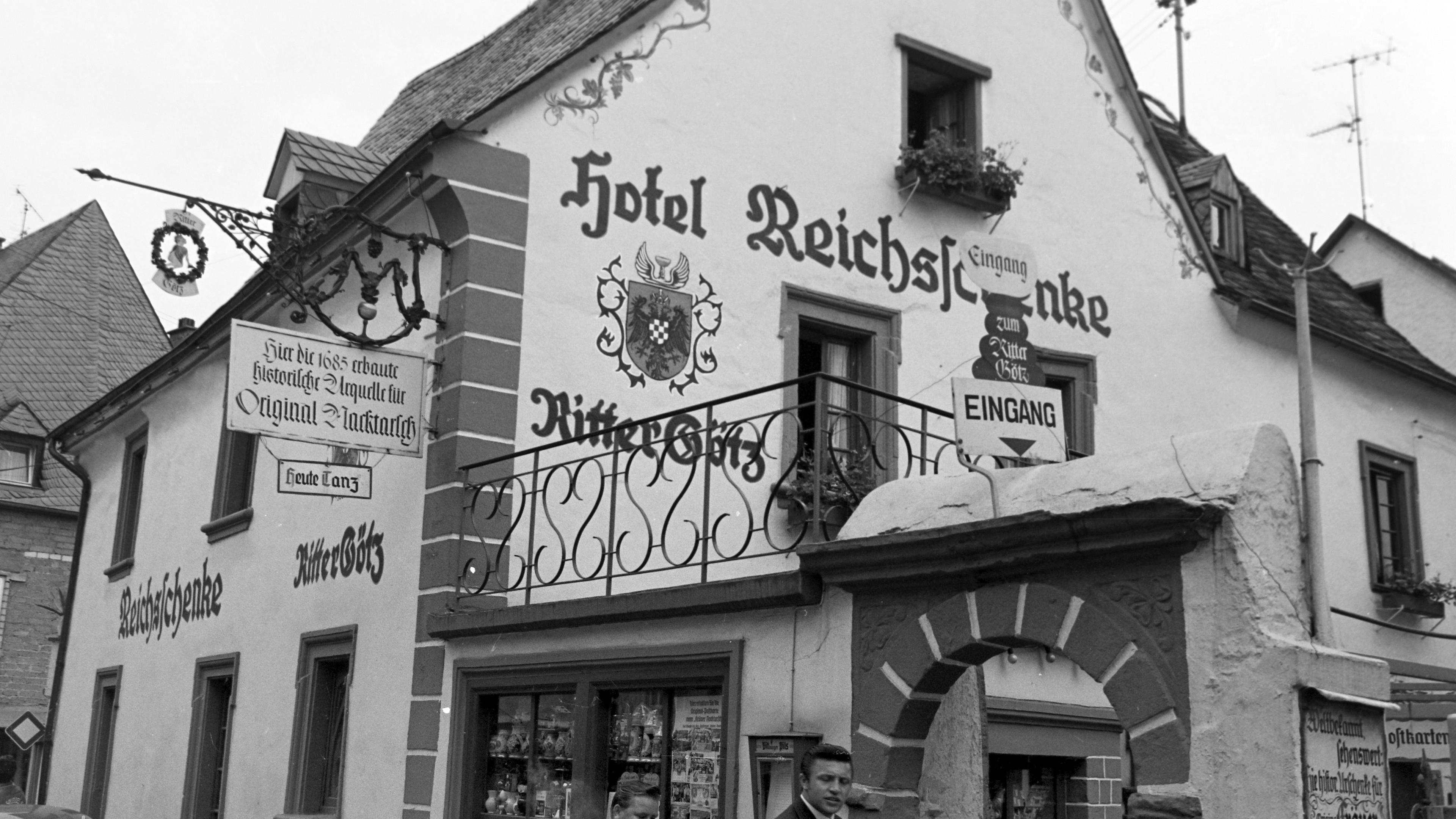 Hotel "Reichsschenke" in Kröv an der Mosel, Deutschland 1968.