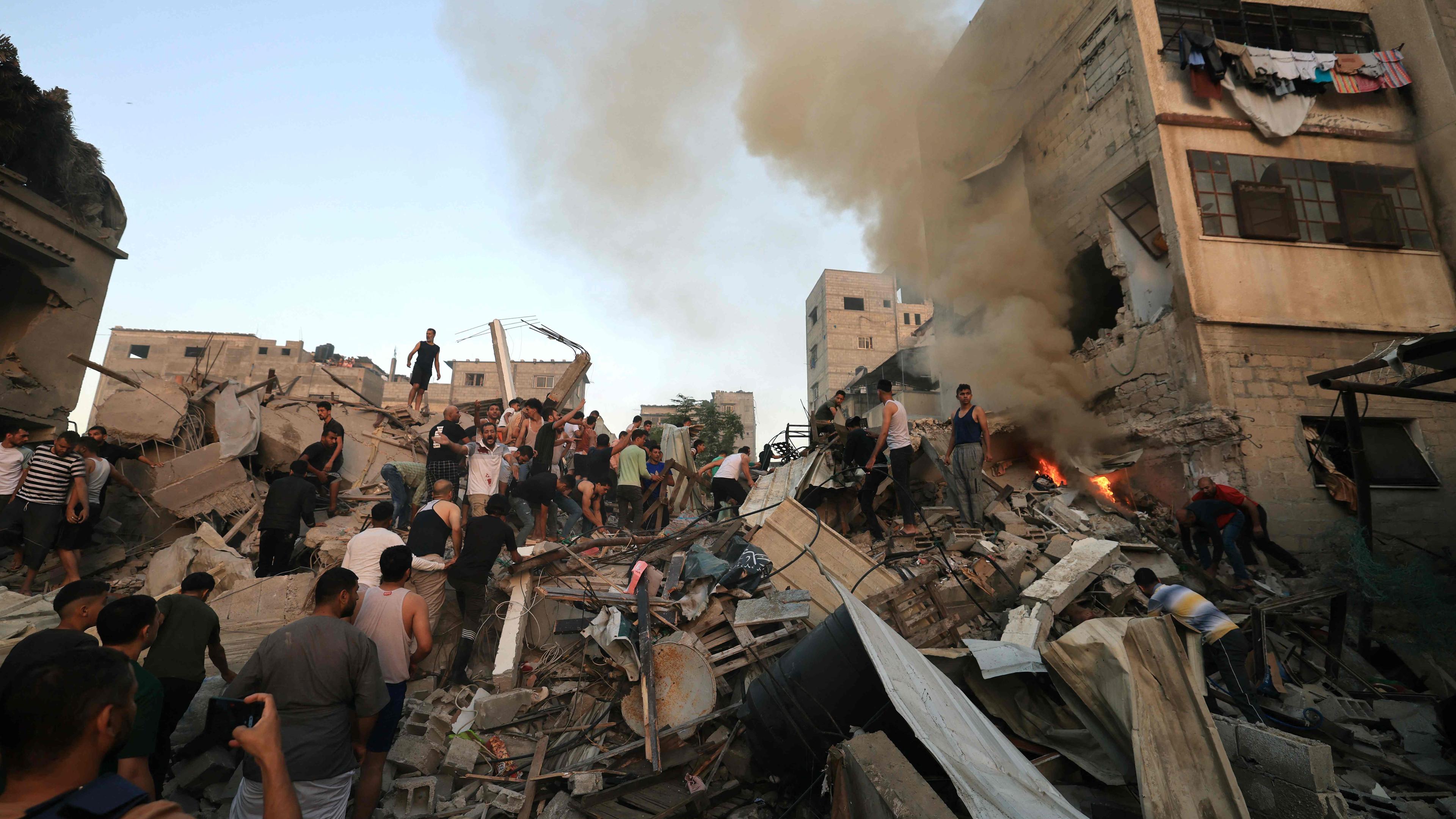 Israel: Armee greift Krankenwagen in Gaza an. WHO schockiert