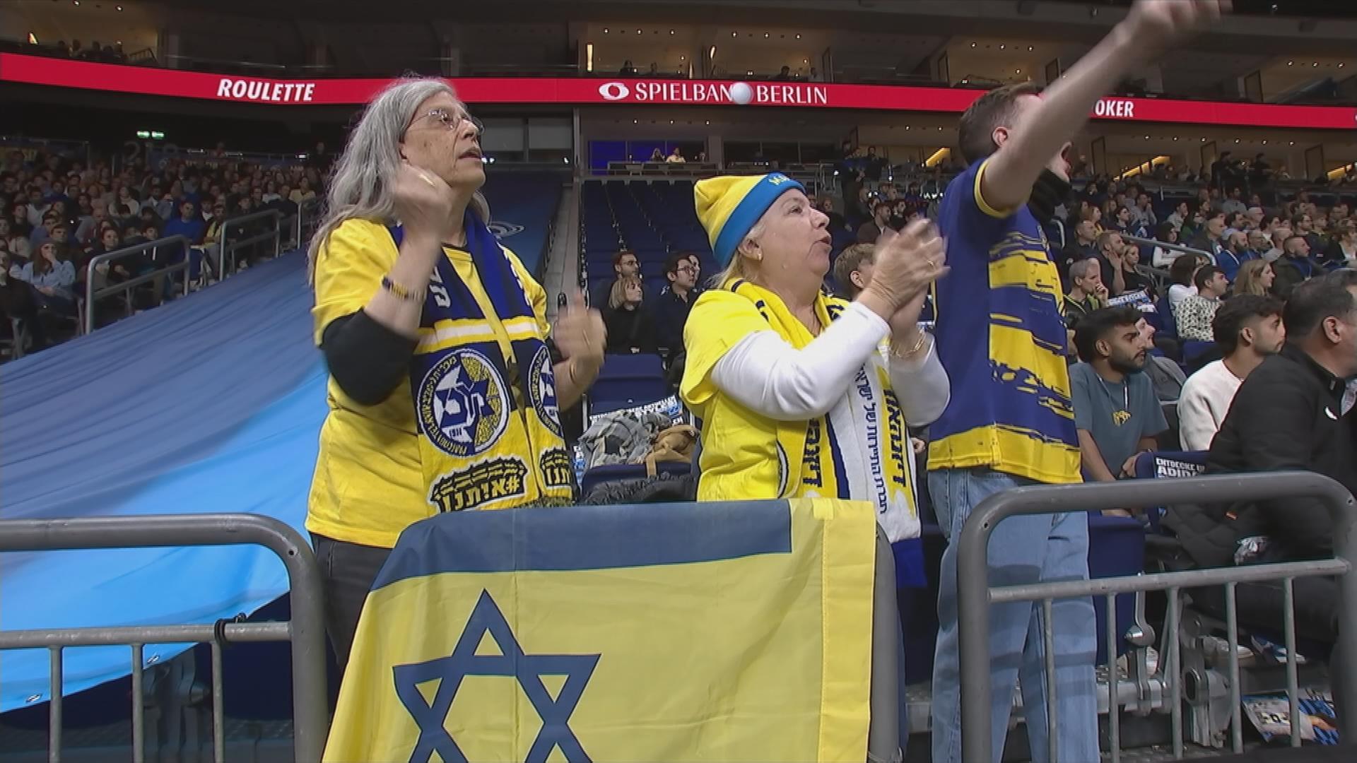 Besketballfans des Maccabi Tel Aviv