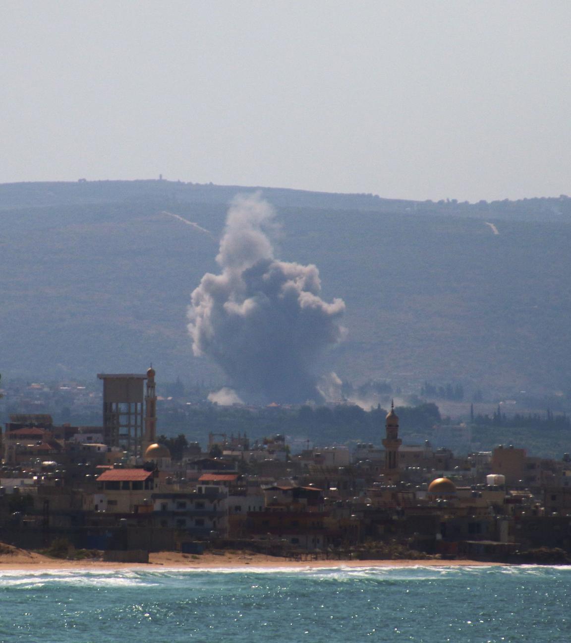 Rauchwolke über dem Gebiet el-Hosh im Süd-Libanon.