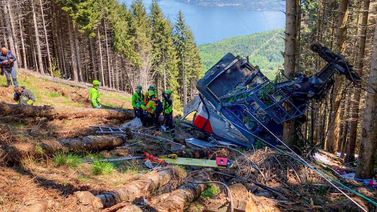 Seilbahn Absturz In Italien Zdfheute