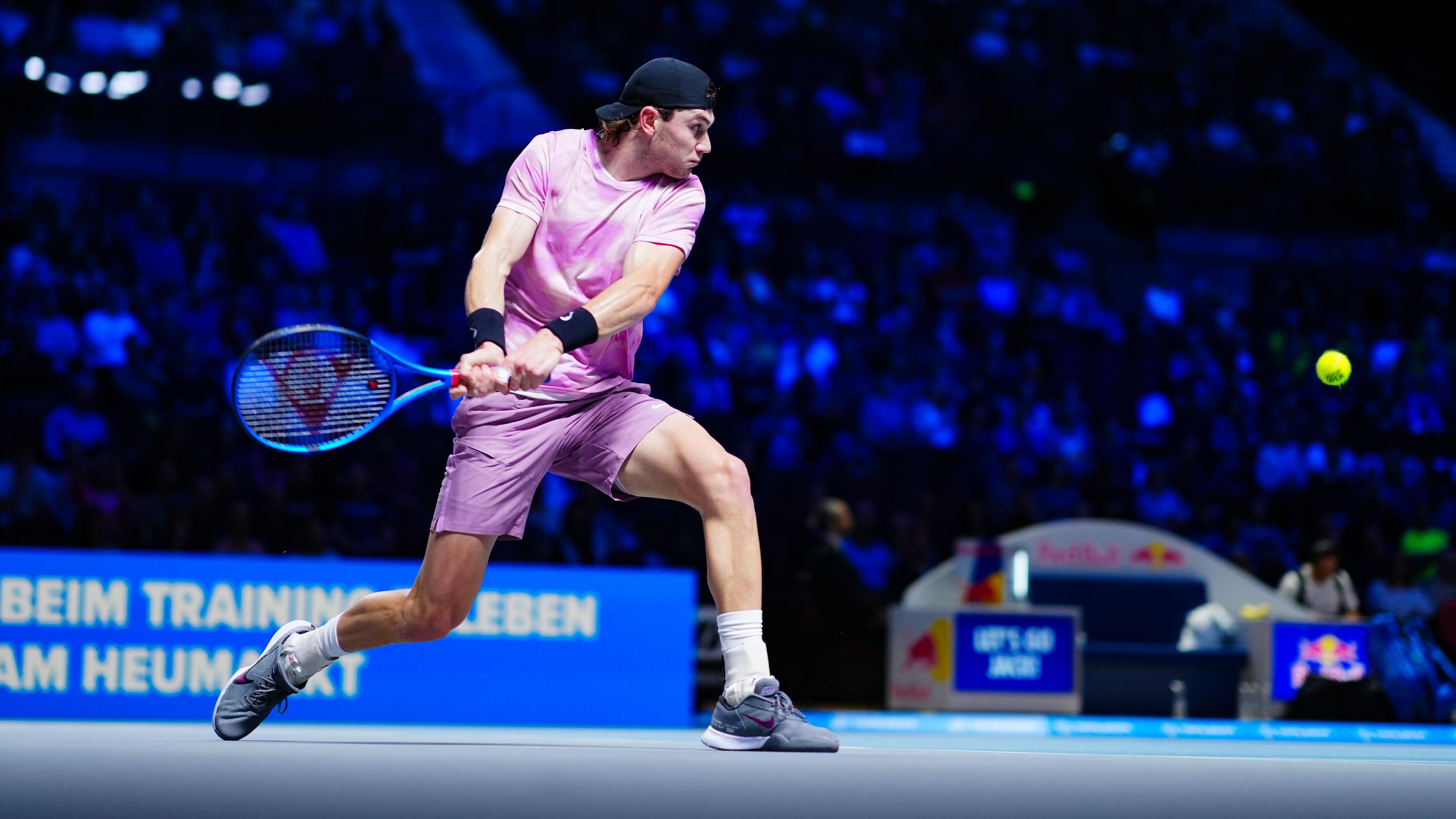 Der britische Tennisspieler Jack Draper in Aktion