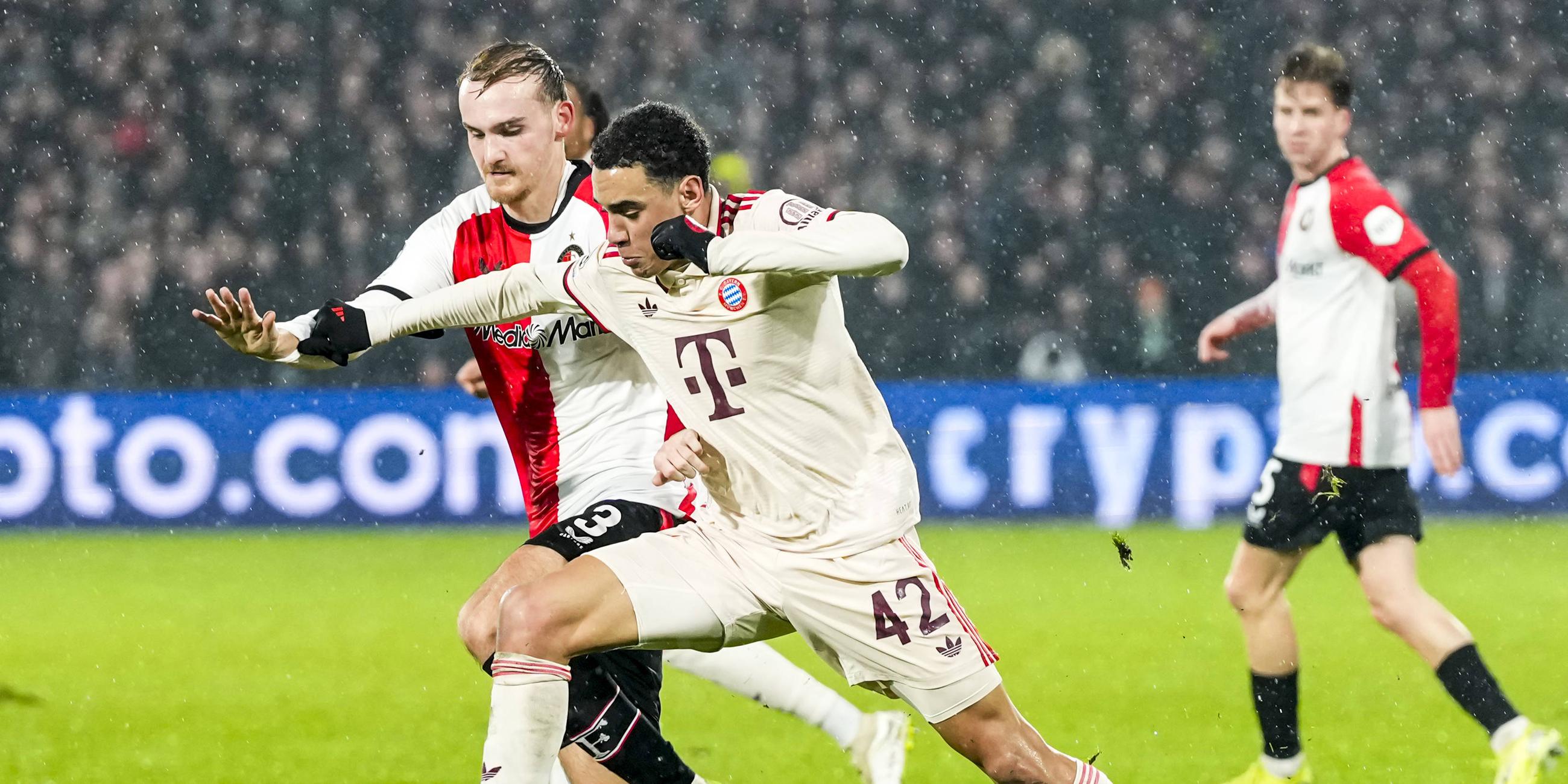 Thomas Beelen von Feyenoord gegen Jamal Musiala vom FC Bayern München.