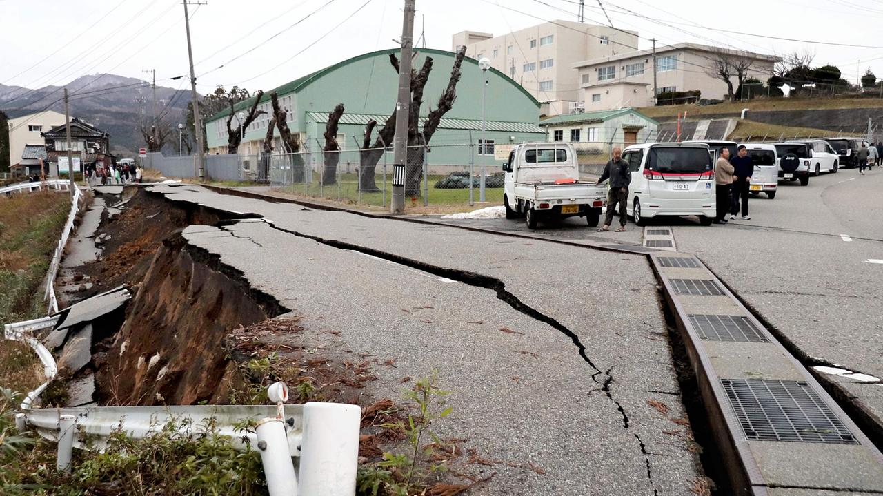 Tsunamiwarnung Nach Erdbeben In Japan - ZDFheute