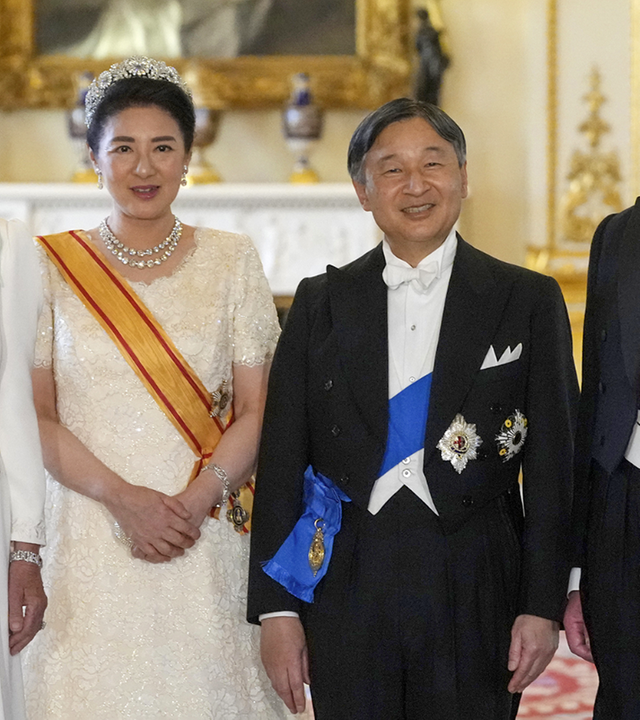 Charles und Camilla und das japanische Kaiserpaar 