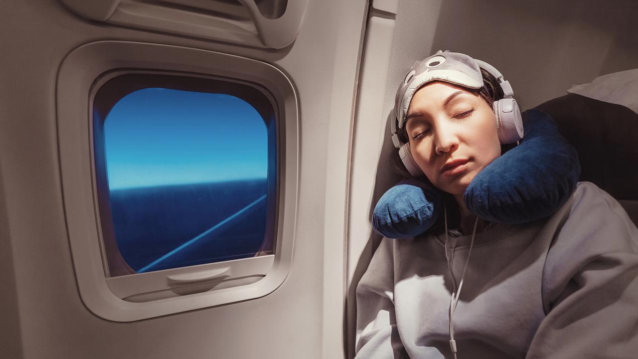 Overcoming jet lag: Tips for a restful sleep while traveling