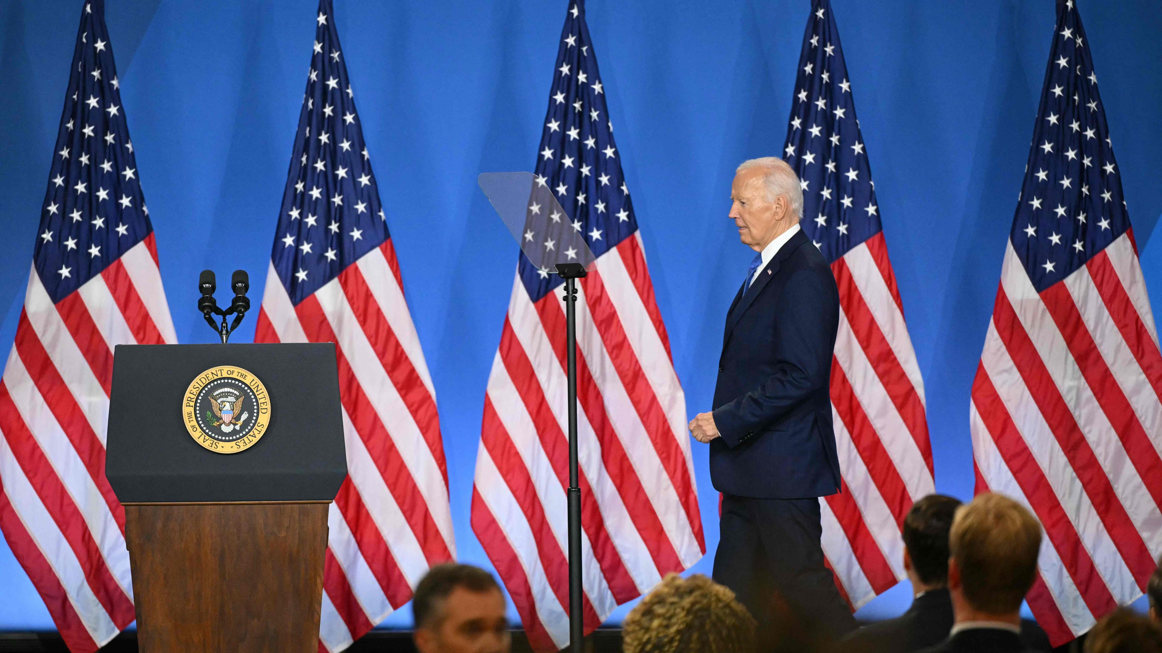 US-Präsident Joe Biden gibt eine Pressekonferenz.