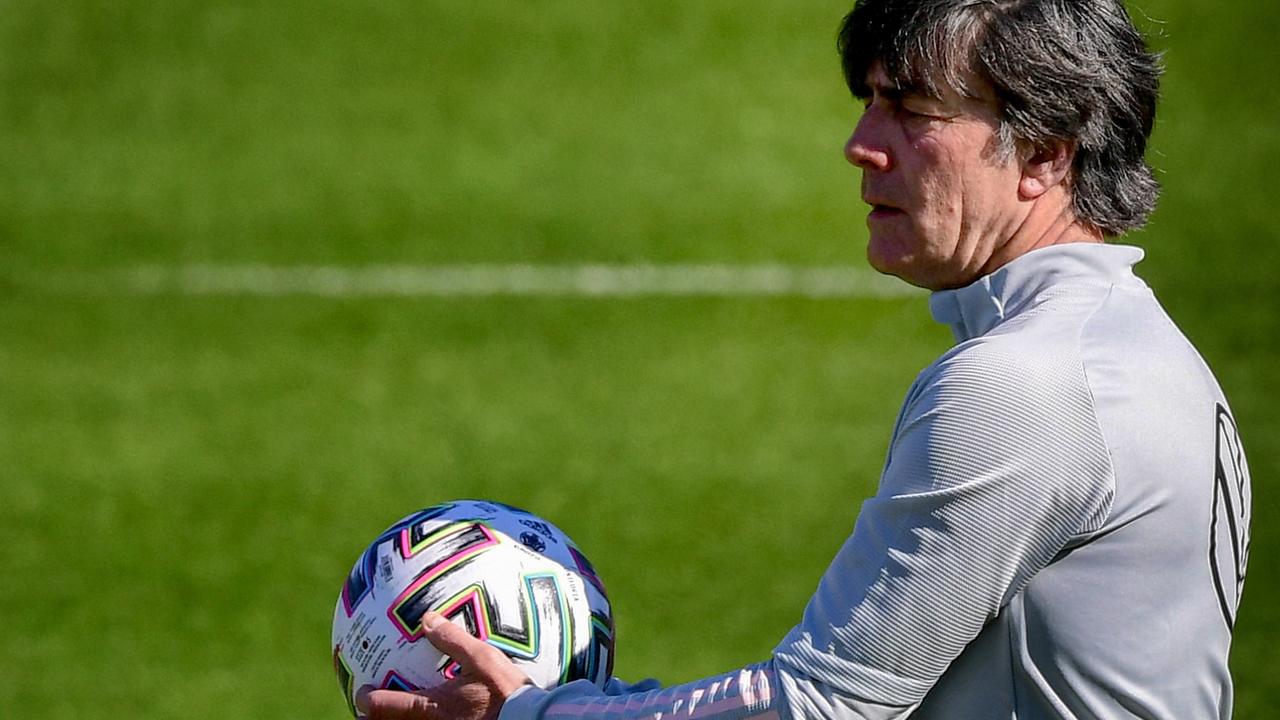 Löw baut auf Müller und Hummels