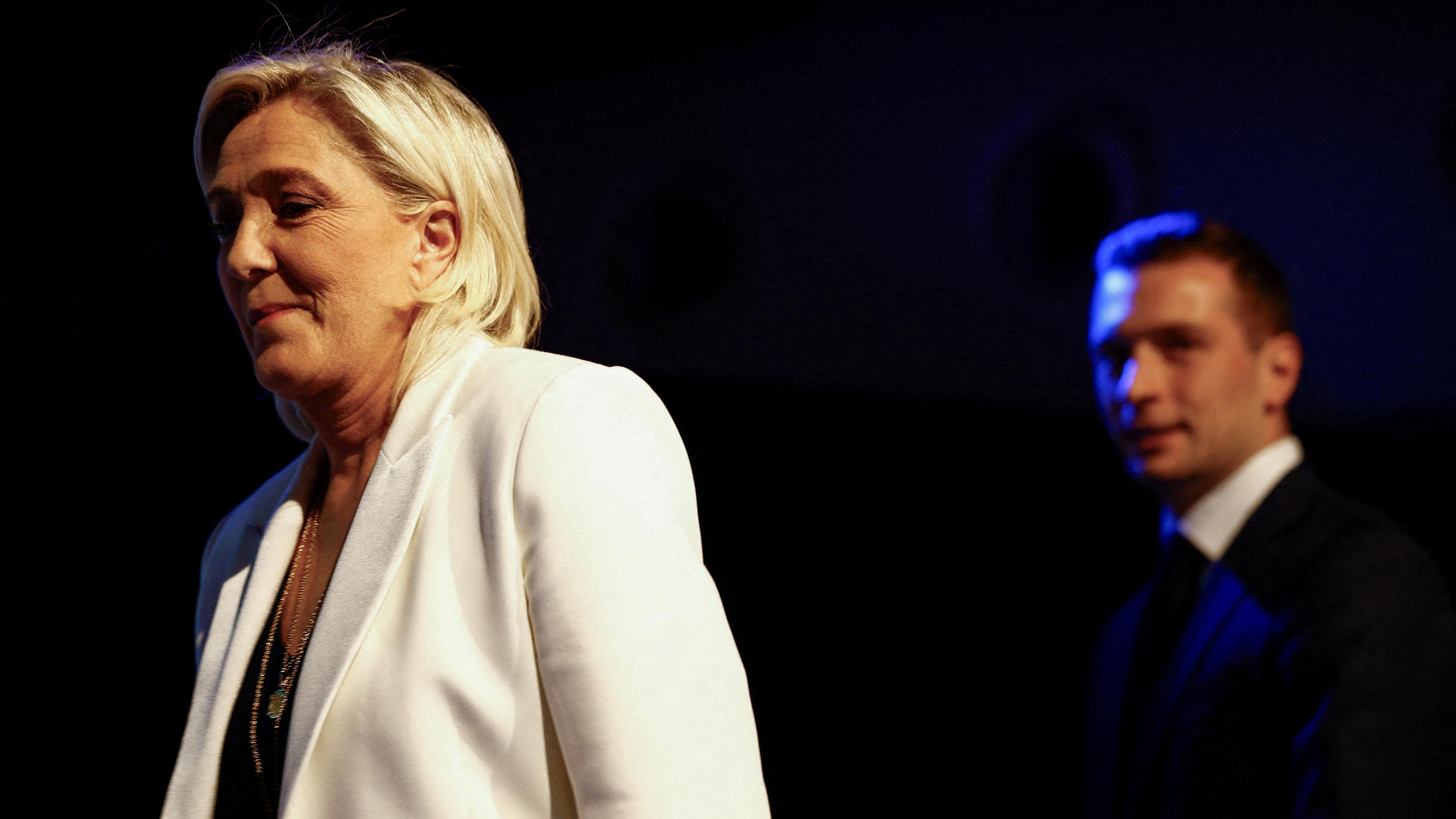 Jordan Bardella (r) und Marine Le Pen 