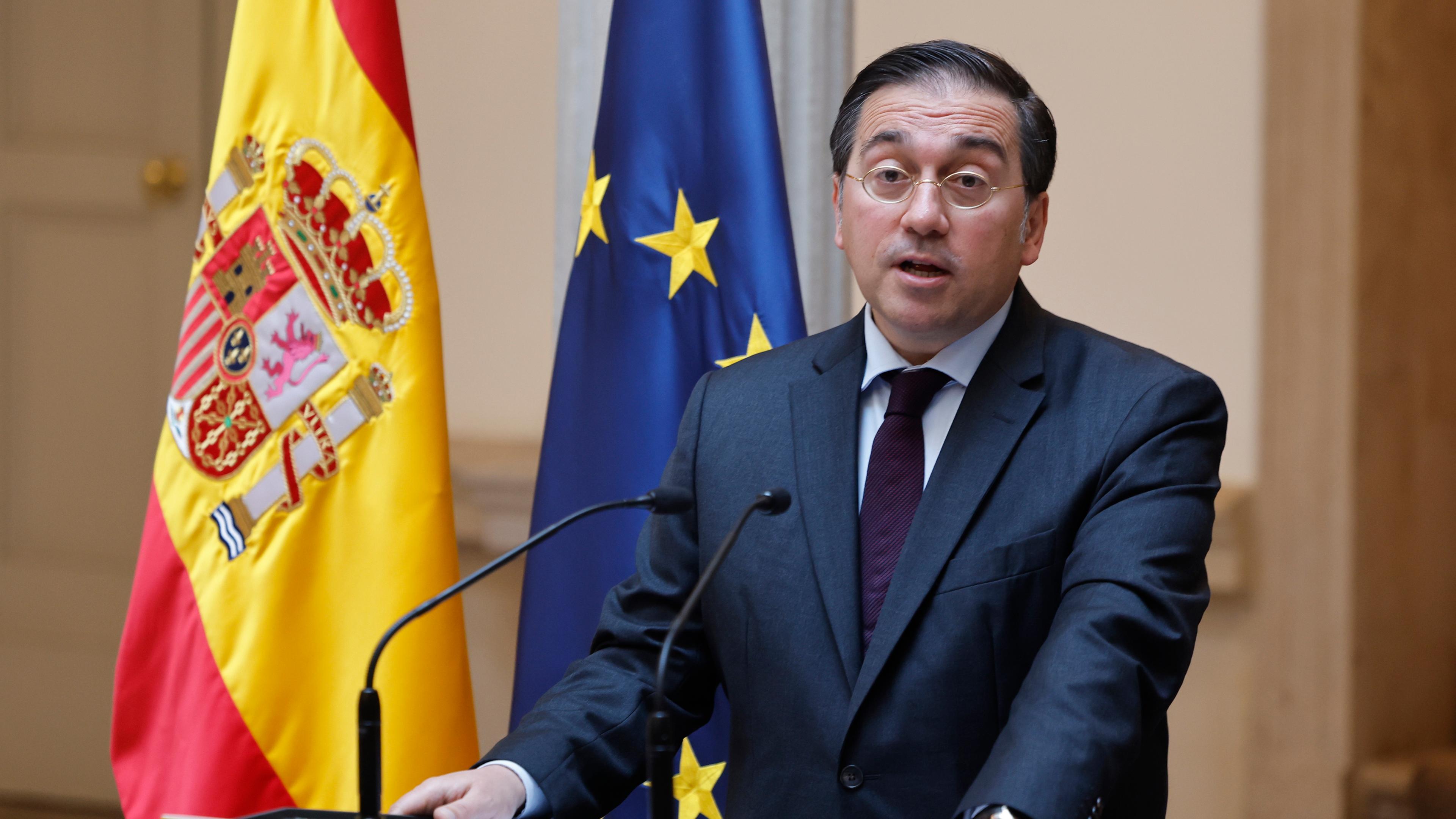 Jose Manuel Albares hält eine Pressekonferenz in Madrid, am 06.06.2024.