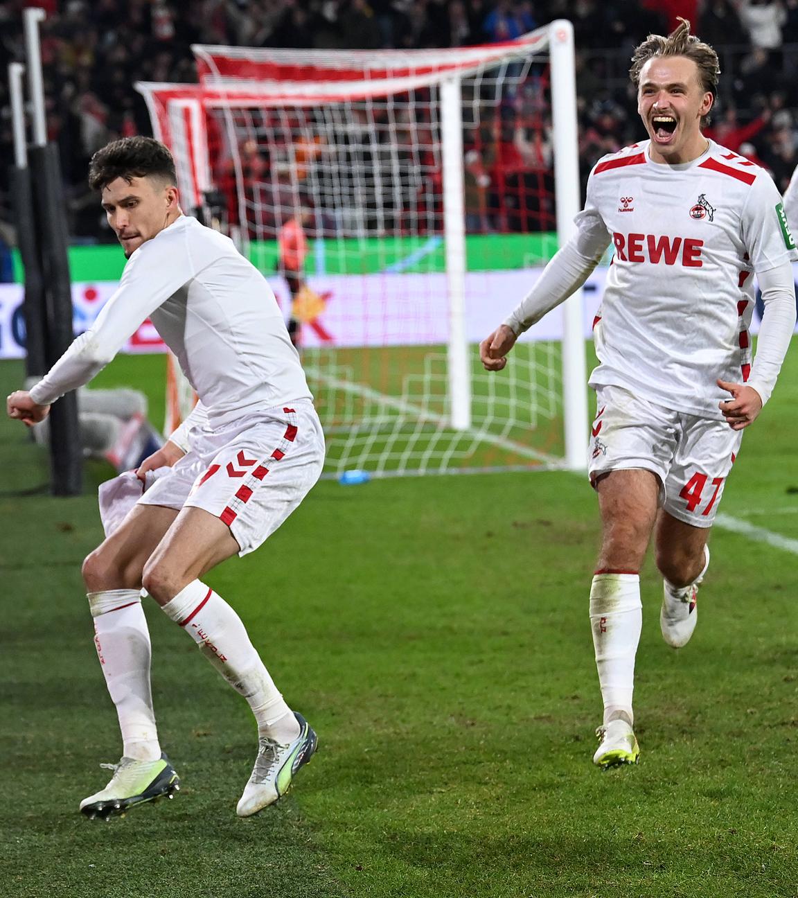 1.FC Köln jubelt.