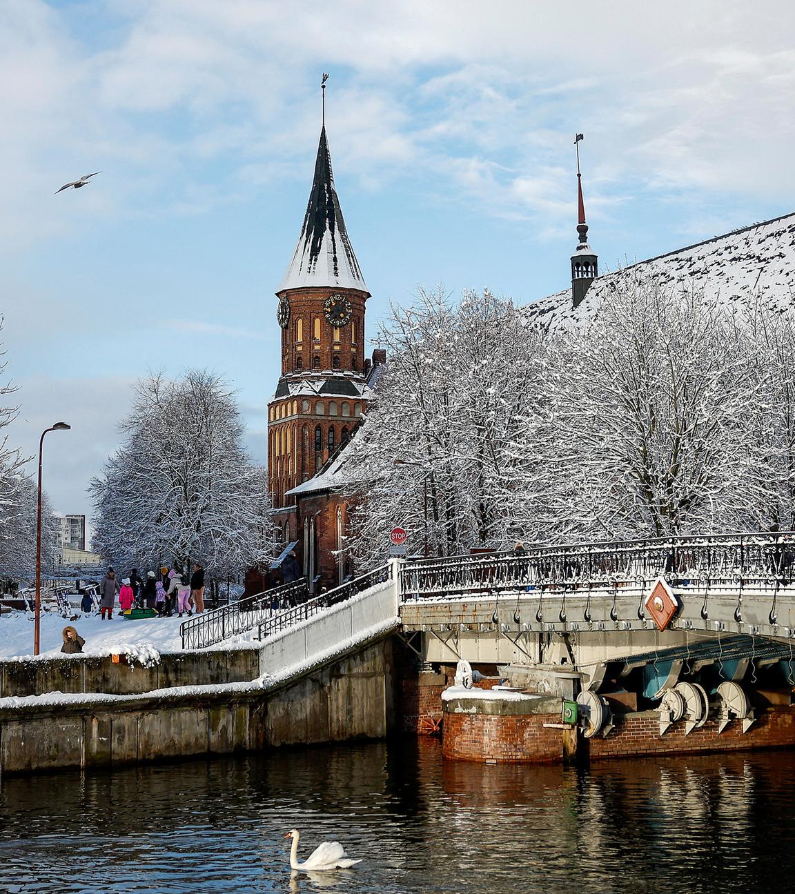 Eine allgemeine Ansicht zeigt die Kathedrale in Kaliningrad (Russland), aufgenommen am 26.11.2023