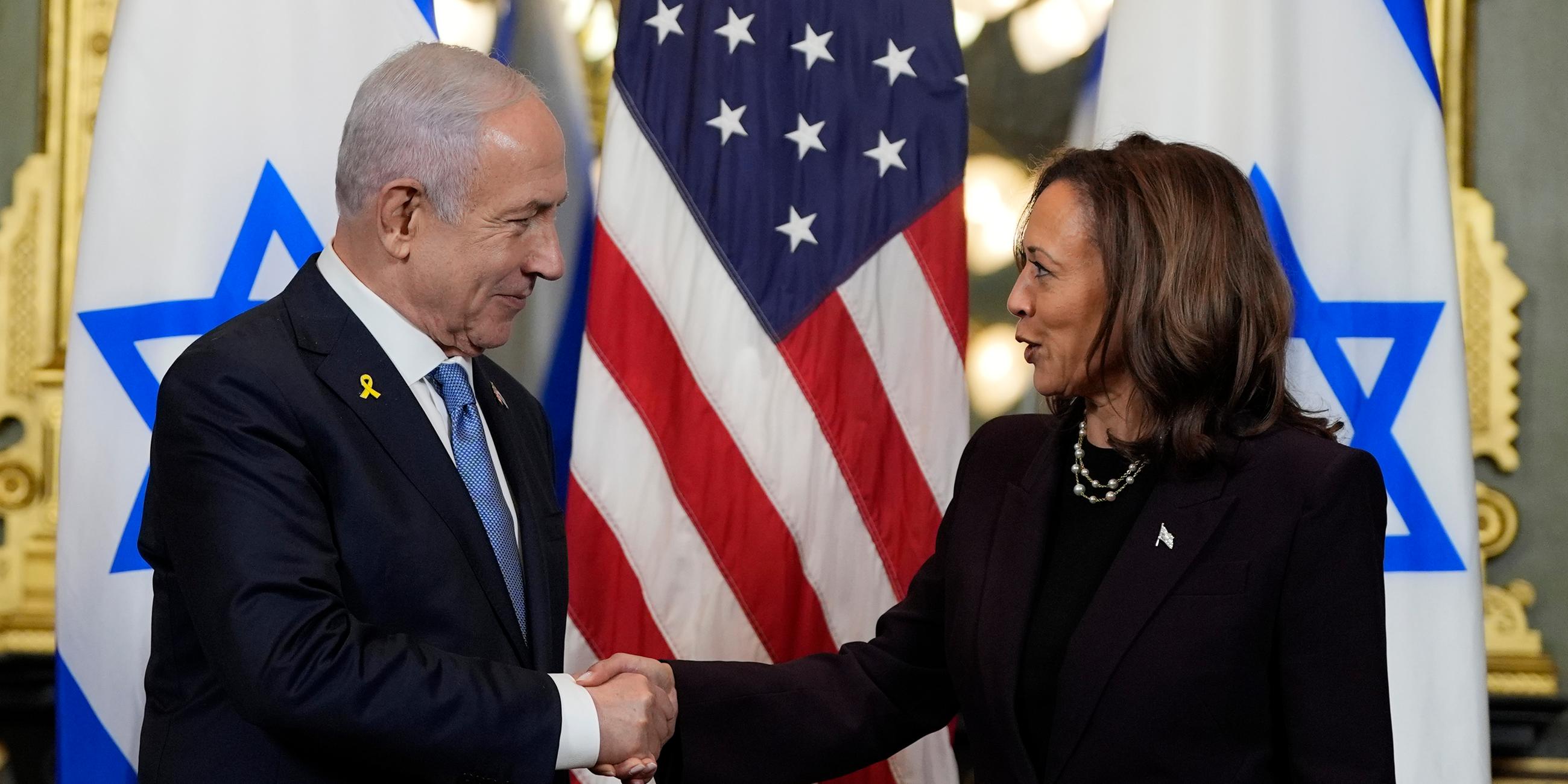 Kamala Harris und Benjamin Netanjahu treffen sich im Eisenhower Executive Office Building auf dem Gelände des Weißen Hauses am 25.07.2024.