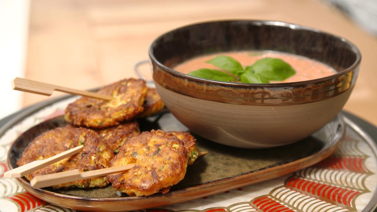 Kartoffel-Zucchinirösti im geeisten Tomatensüppchen - ZDFmediathek