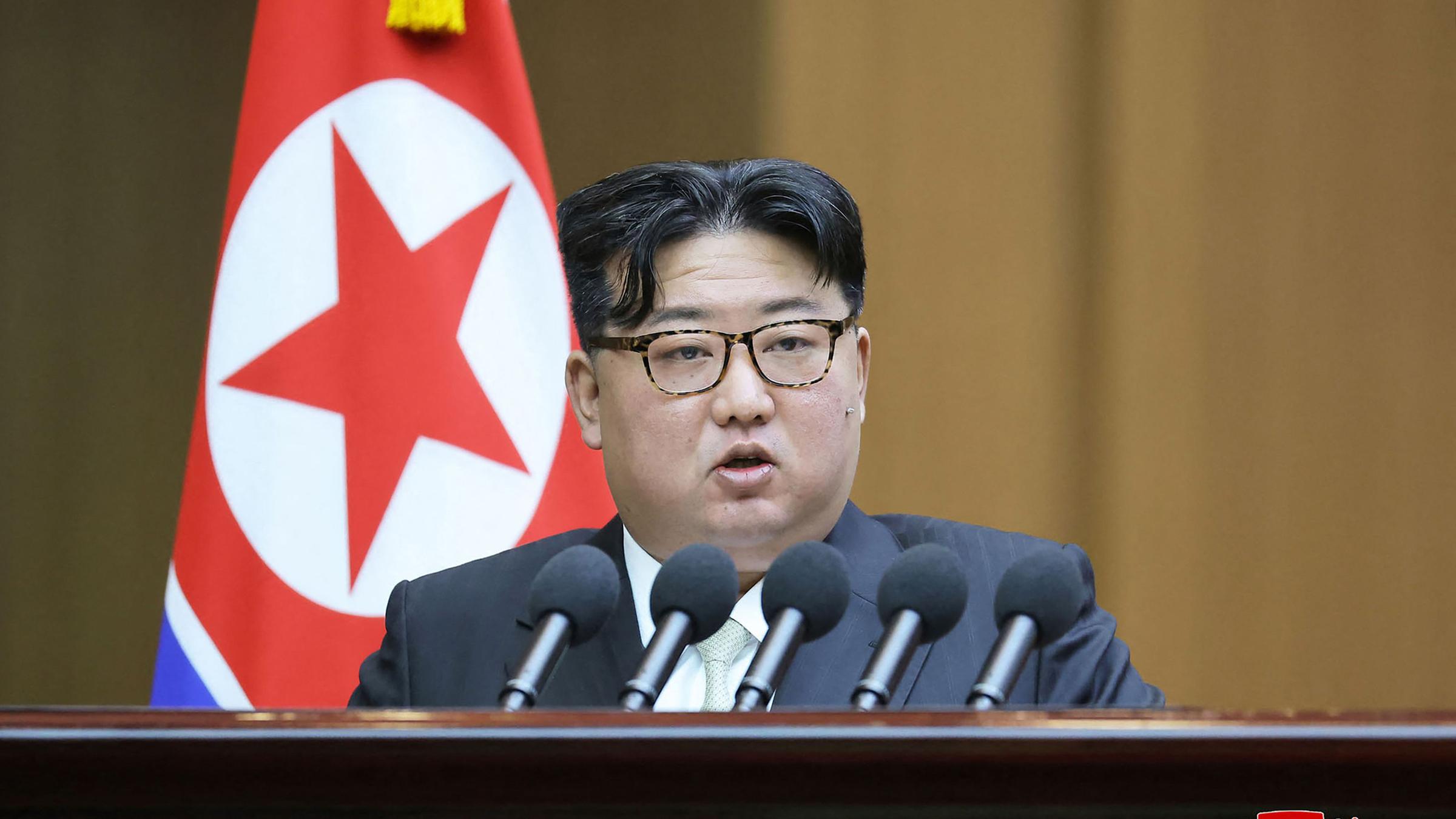 Nordkorea Kim Will S Dkorea Zu Feind Nummer Eins Machen ZDFheute   Kim Jong Un 168~2400x1350