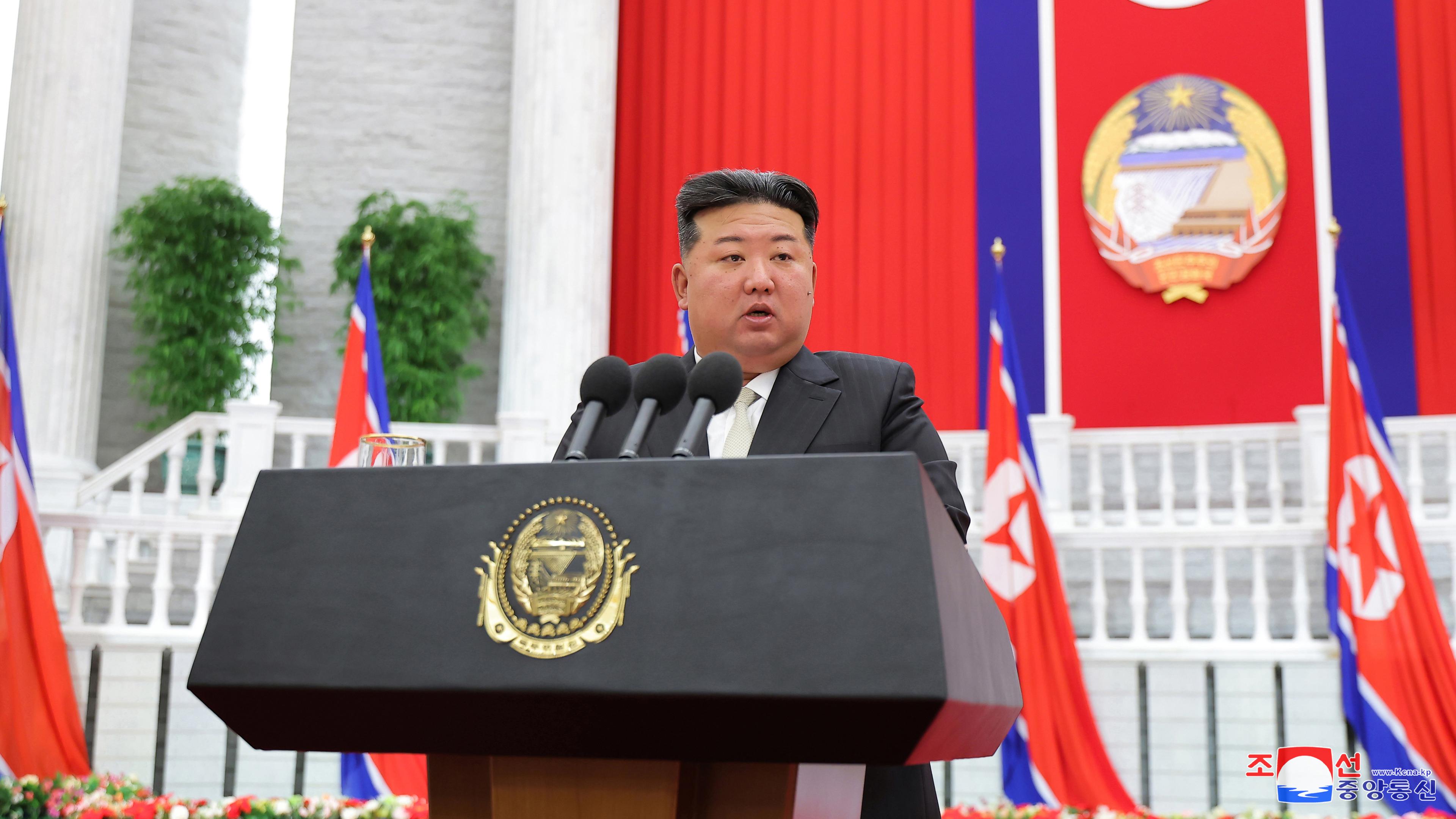 Kim Jong Un bei seiner Rede zum 76. Jahrestag der Gründung des Landes in Pjöngjang, Nordkorea, am 09.09.2024