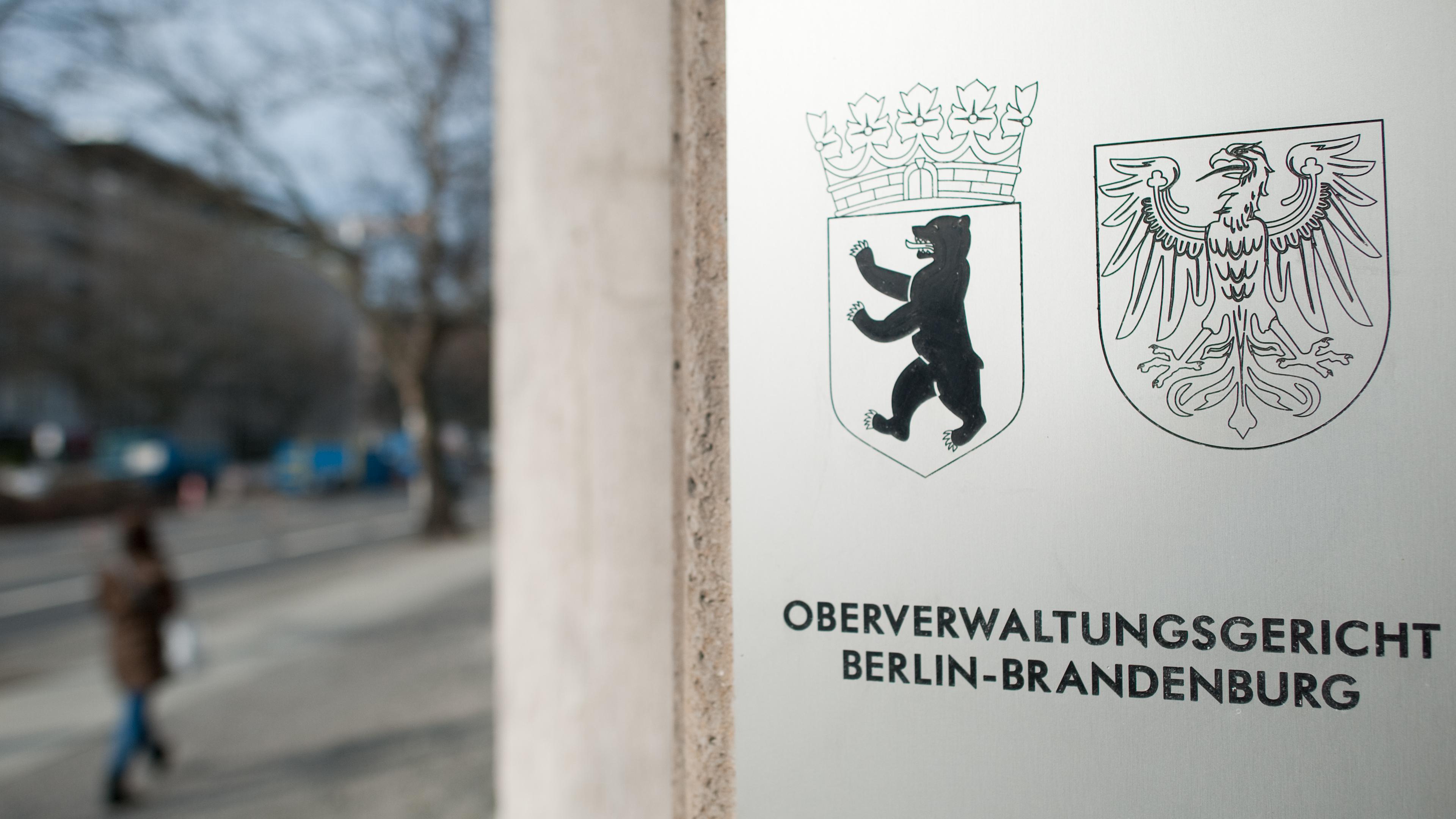 Ein Schild des Oberverwaltungsgerichts Berlin-Brandenburg