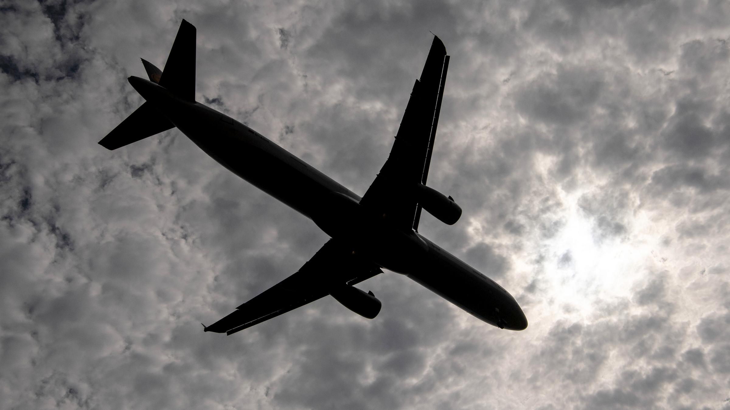 Fliegen Ohne Schadstoffe Schafft Die Luftfahrt Die Klima Wende Zdfheute