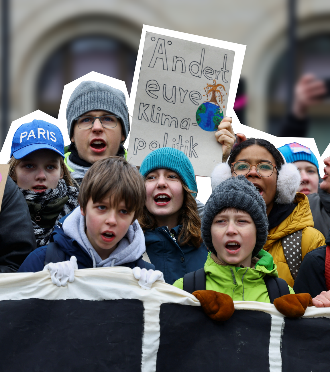 Fridays for Future demonstrieren für klimafreundlicheren Verkehr.