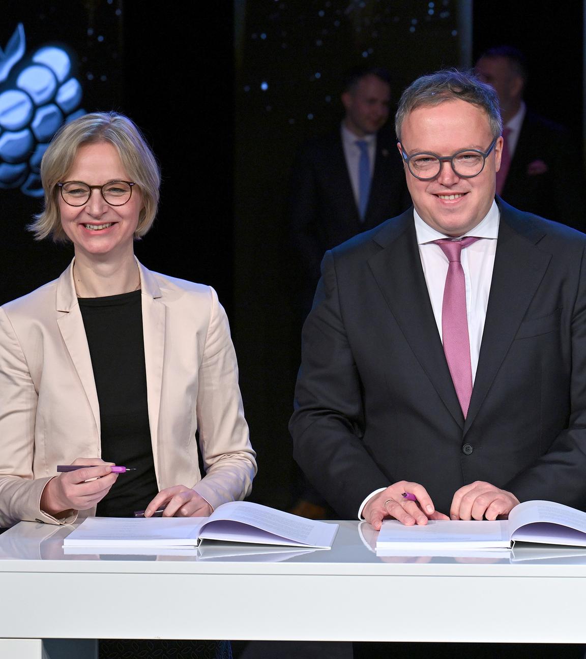 Katja Wolf , Marion Vogt und Georg Maier (v.l.n.r.)