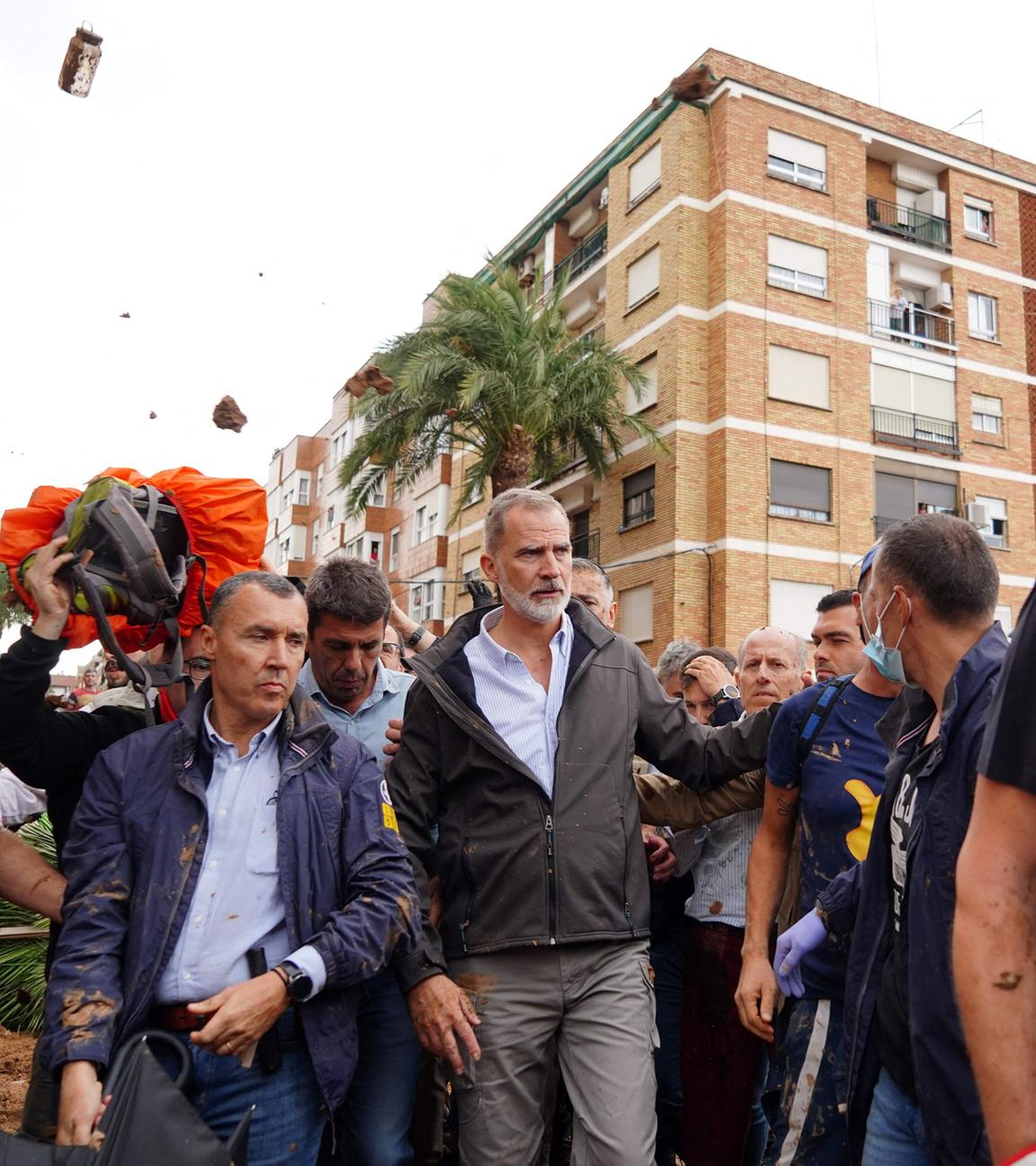 König Felipe VI. von Spanien besucht die Überschwemmungsgebiete in Valencia