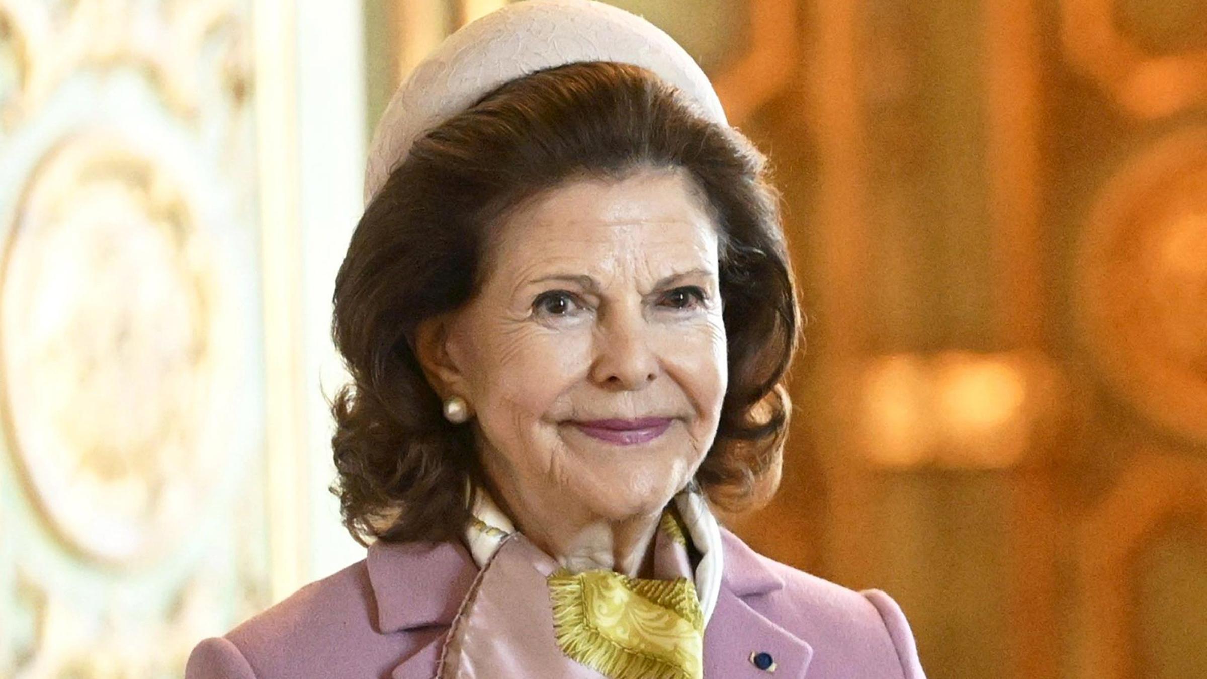 Heute vor 81 Jahren wurde sie in Heidelberg geboren: Silvia von Schweden lässt sich in Stockholm feiern, traditionell mit Festbeflaggung und Salutschüssen aus alten Kanonen. (23.12.2024)