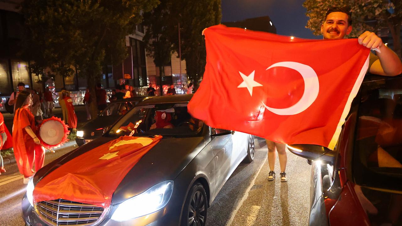 European Football Championship ticker: Duizenden vieren de overwinning van Türkiye – ZDFheute