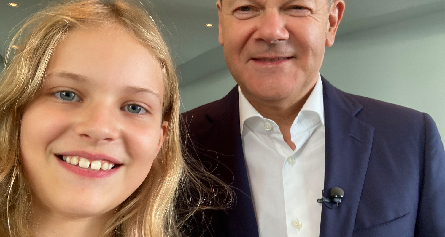 Kinderreporterin Polina und Bundeskanzler Olaf Scholz 