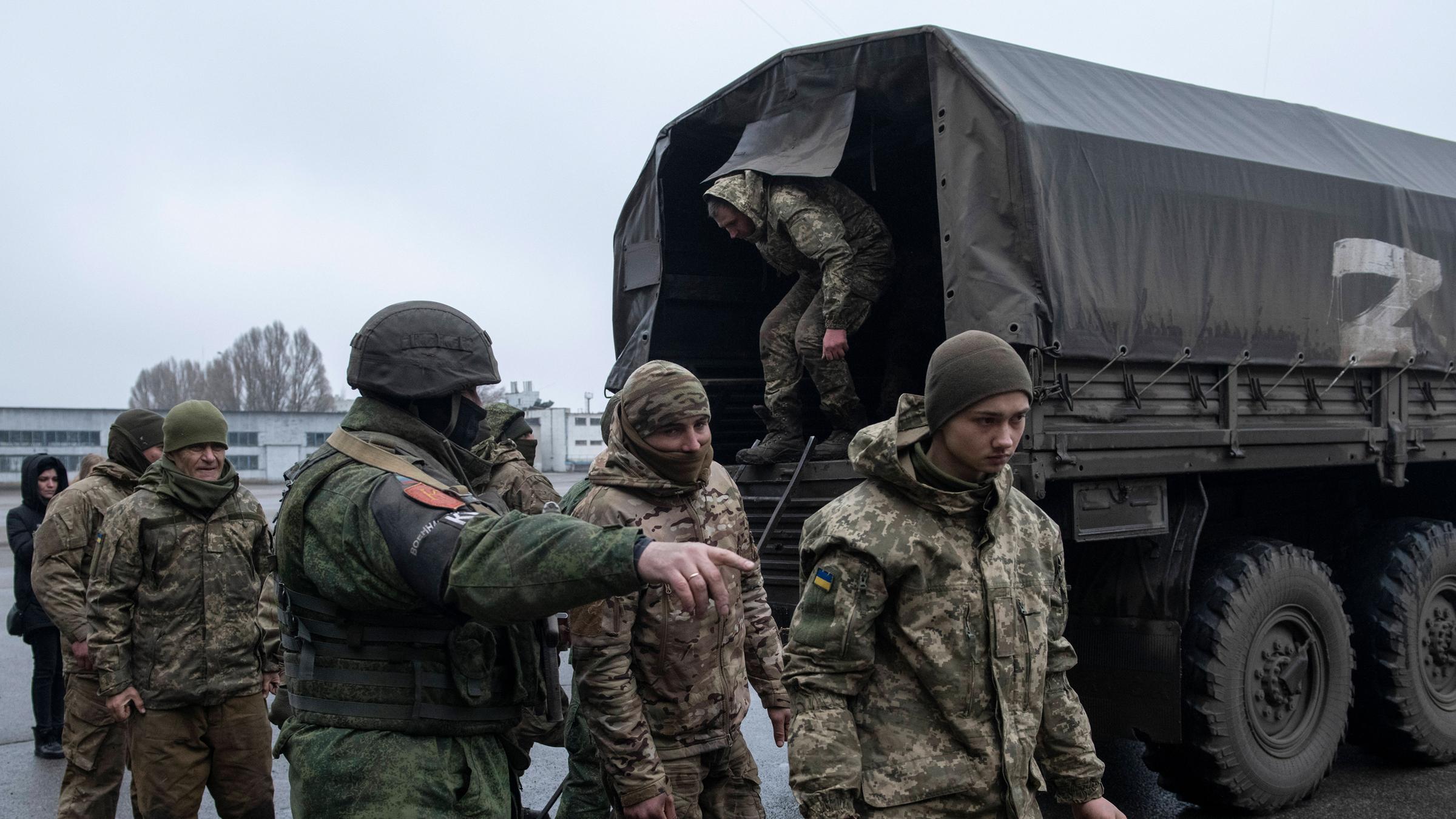 Всу взяли. Война на Украине российские войска. Война на Украине российские солдаты.