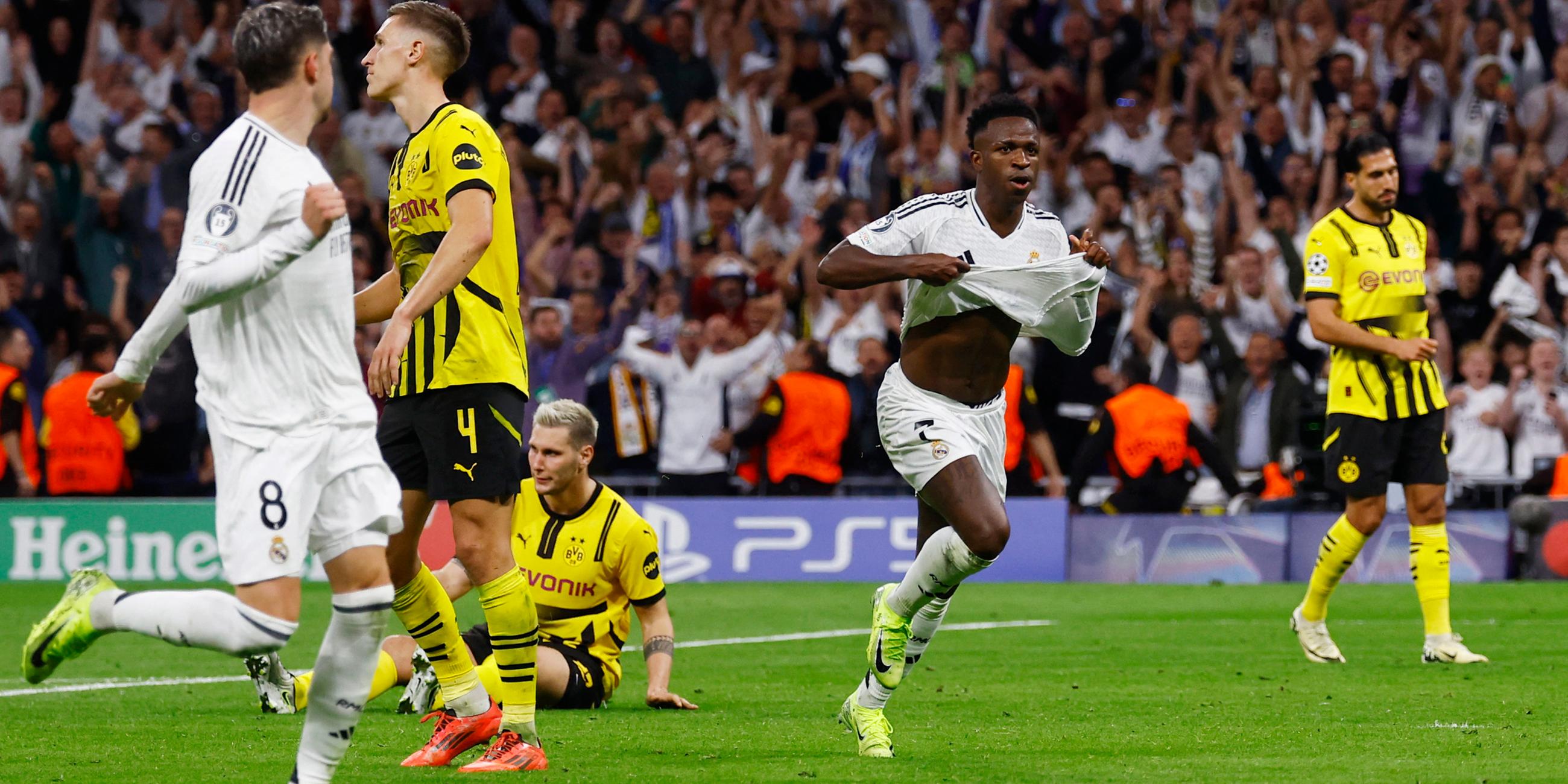 Champions League, Saison 2024/2025, Real Madrid - Borussia Dortmund: Vinicius Junior feiert Reals vierte Tor.