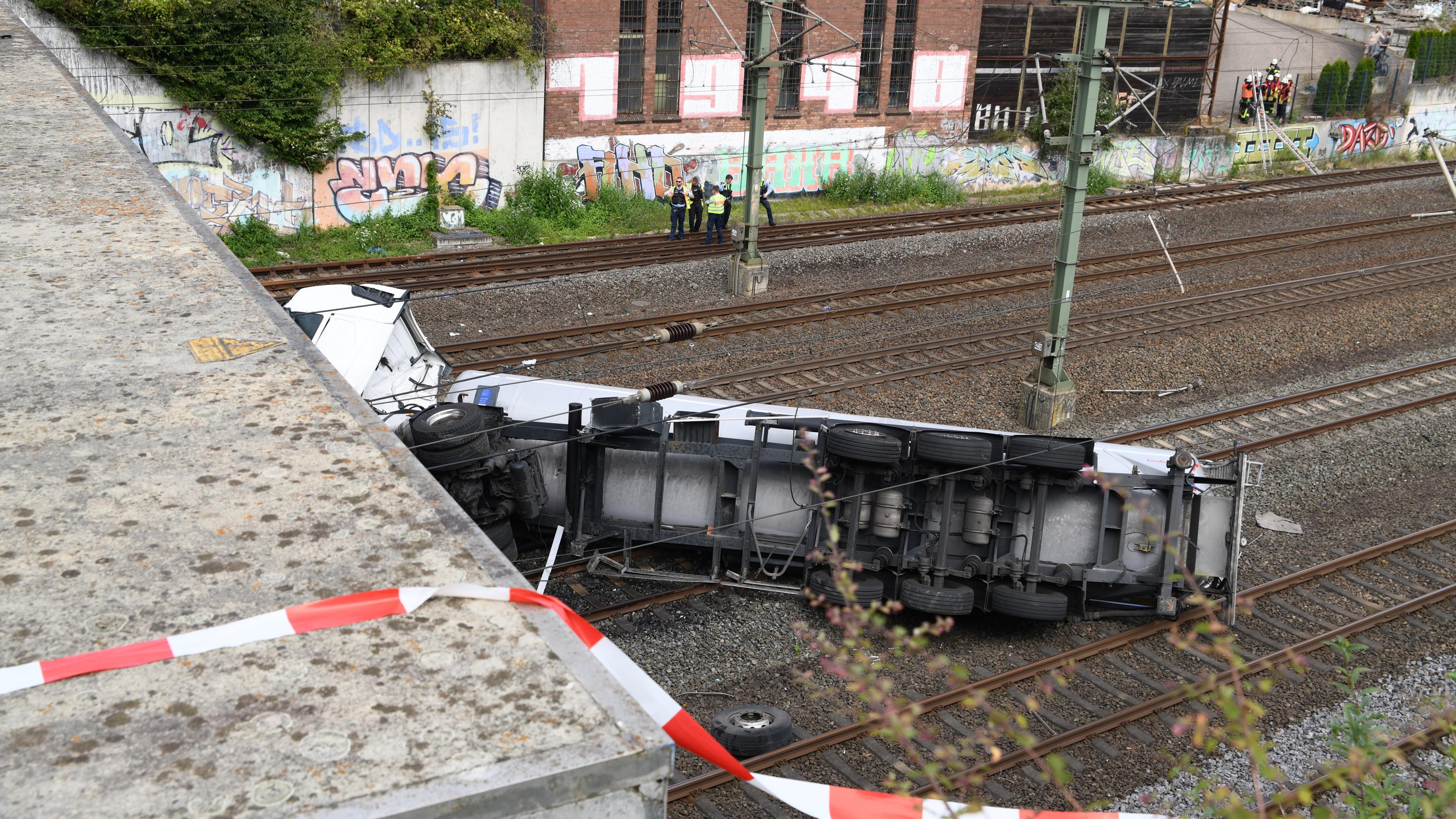 Regensburg: Busunfall Mit Etwa 50 Verletzten - ZDFheute