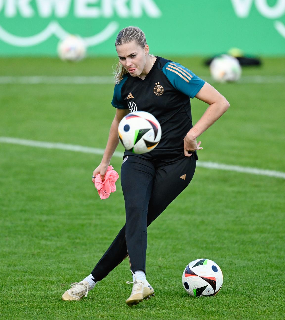 Laura Freigang im Training der DFB-Frauen