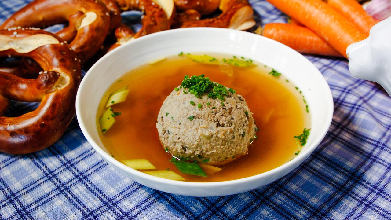 Leberknödel-Rezept von Mario Kotaska - ZDFmediathek