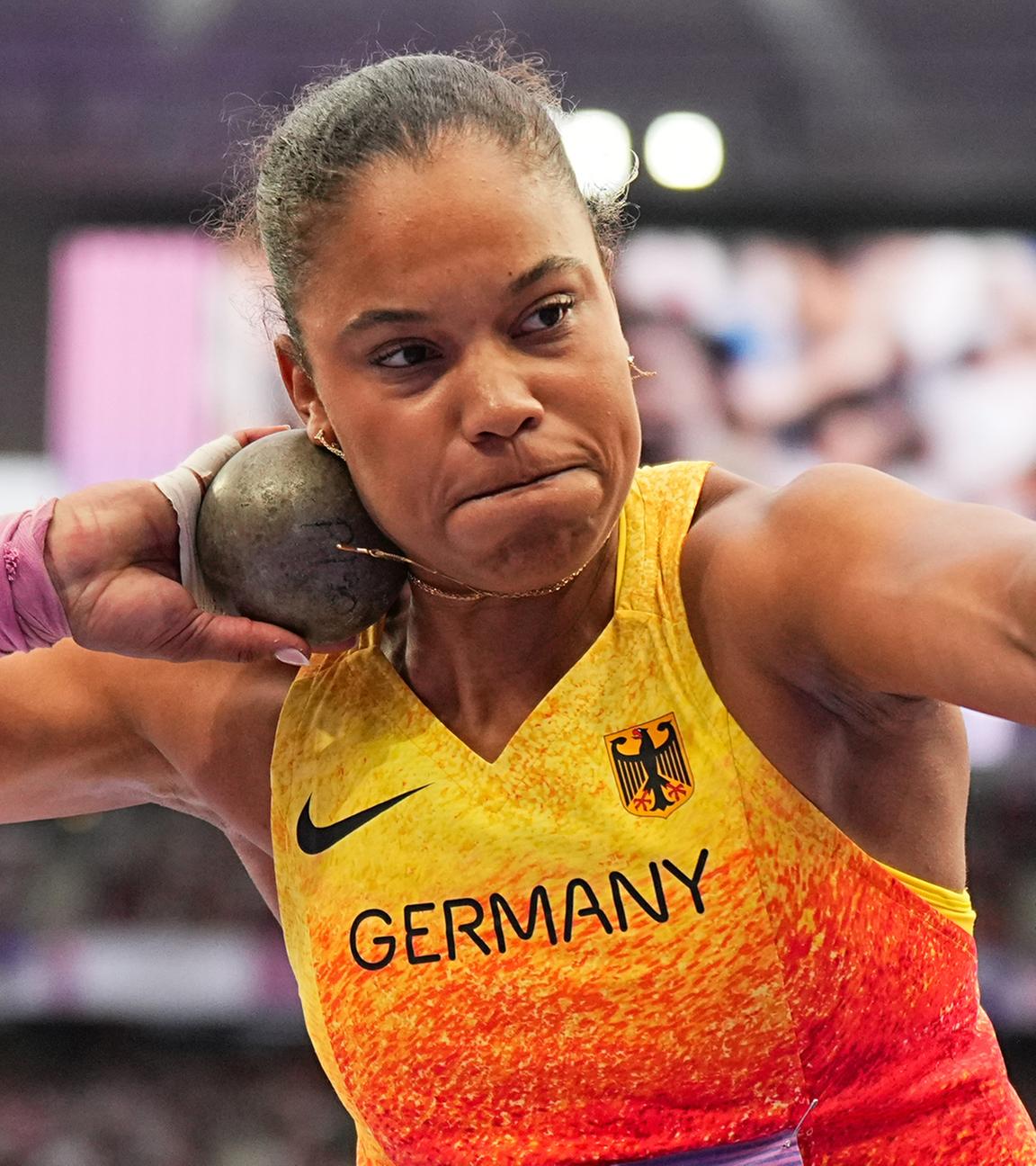 Yemisi Ogunleye aus Deutschland in Aktion.