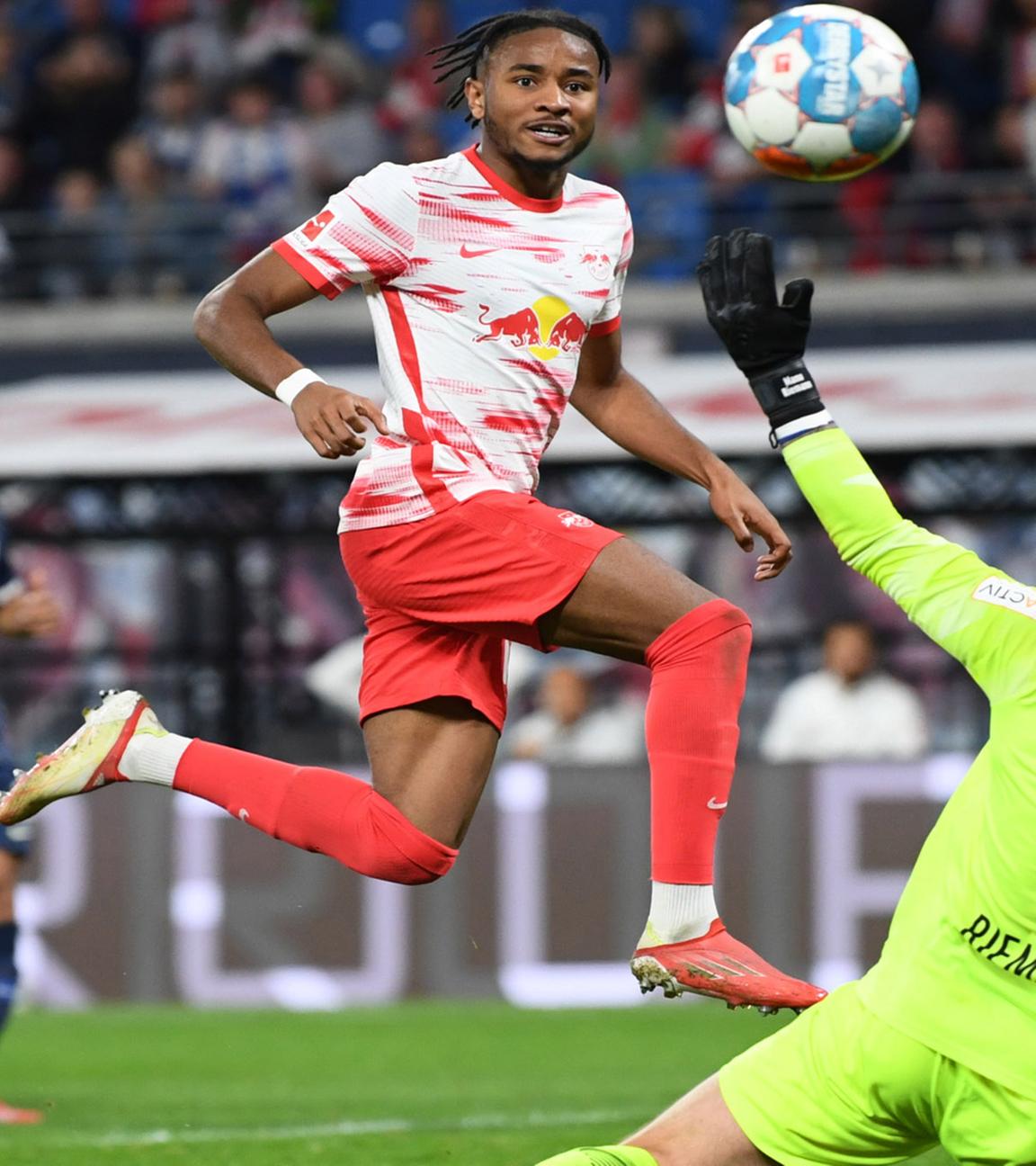 Bundesliga, RB Leipzig, VfL Bochum Red Bull Arena, Leipzig, 2. Oktober 2021 Christopher Nkunku von RB Leipzig erzielt sein zweites Tor