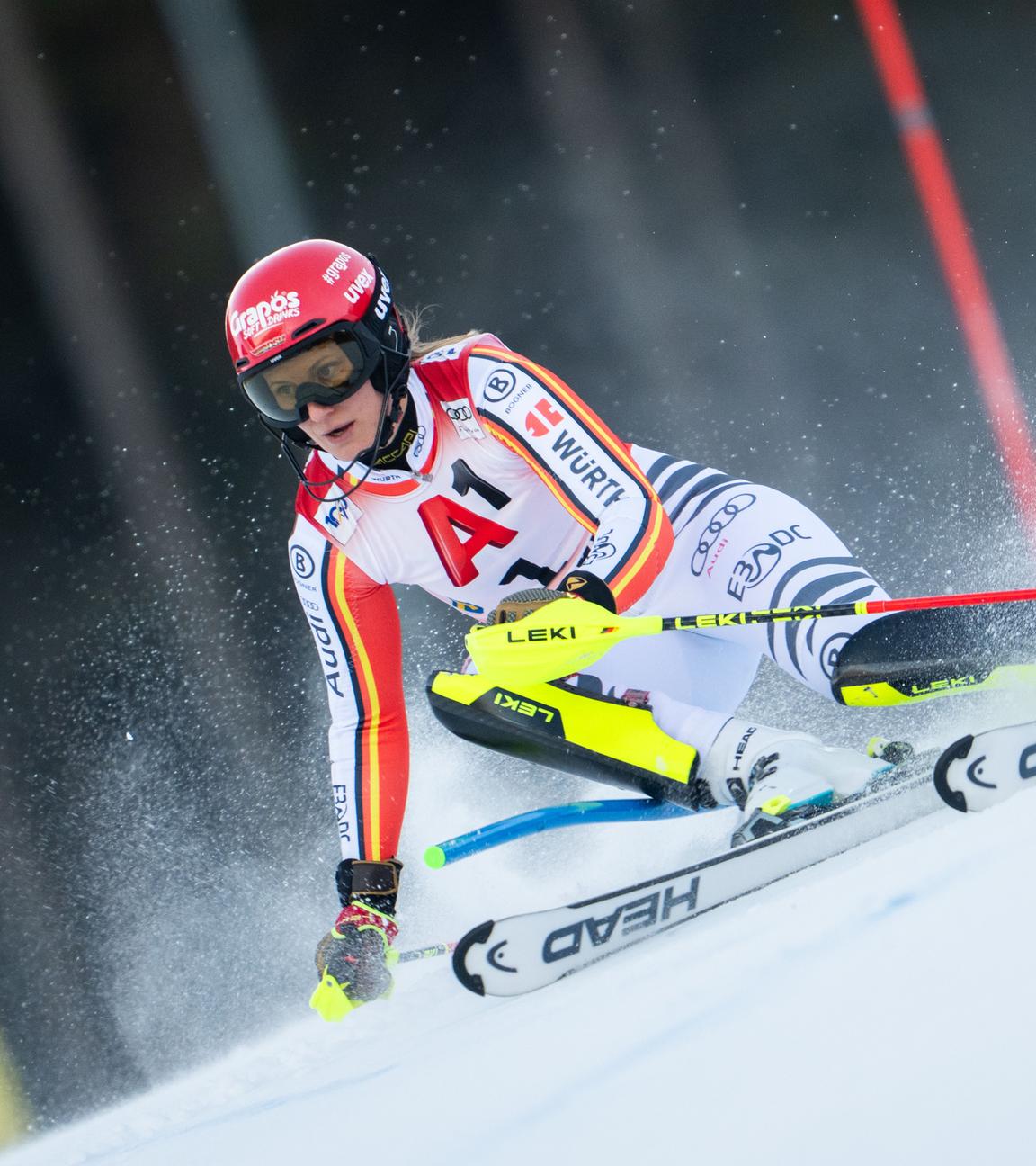 Skirennläuferin Lena Dürr beim Weltcup-Slalom in Semmering